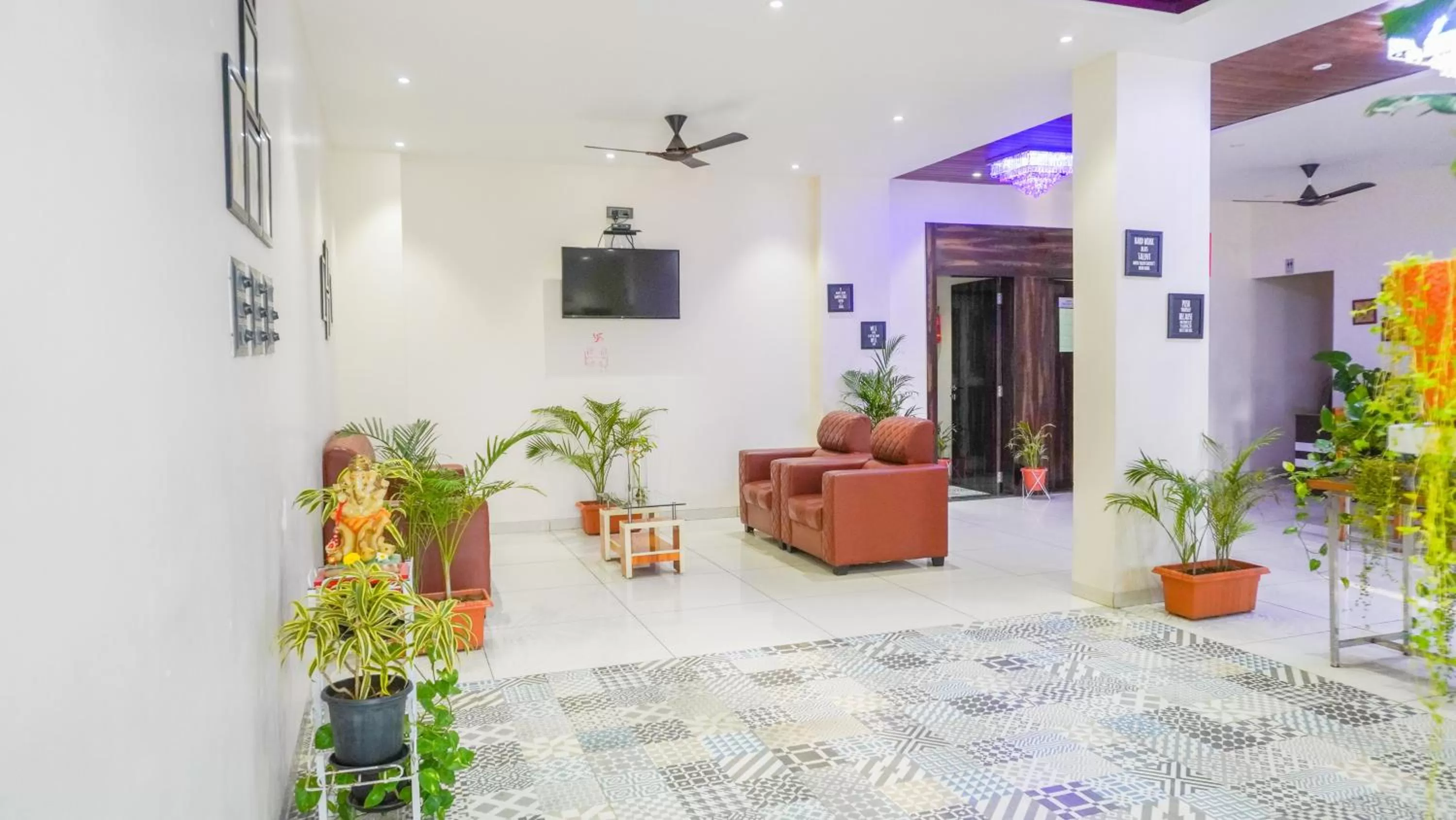 Seating area in Treebo Royal Imperio, Hinjewadi