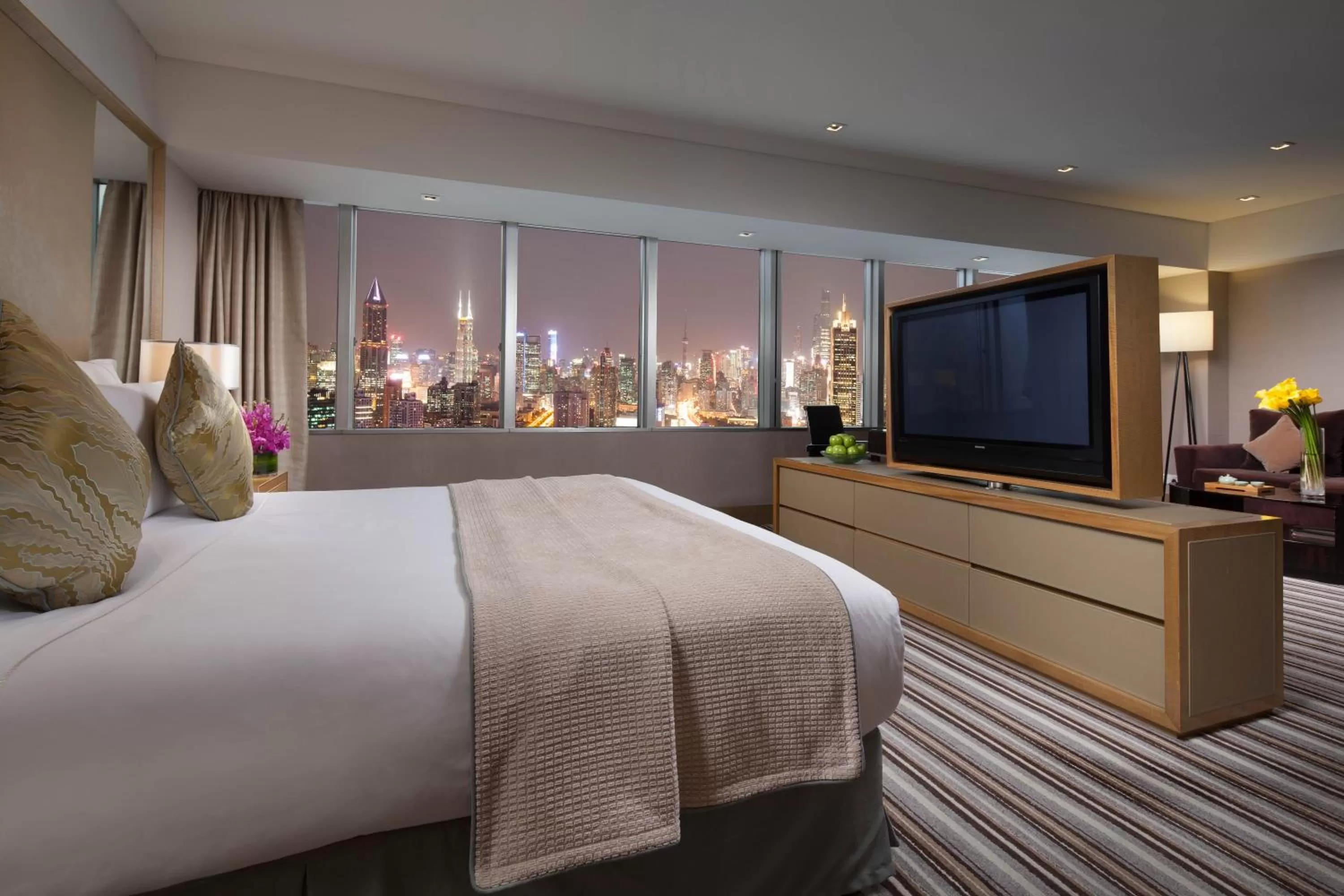 Bed in Jin Jiang Tower