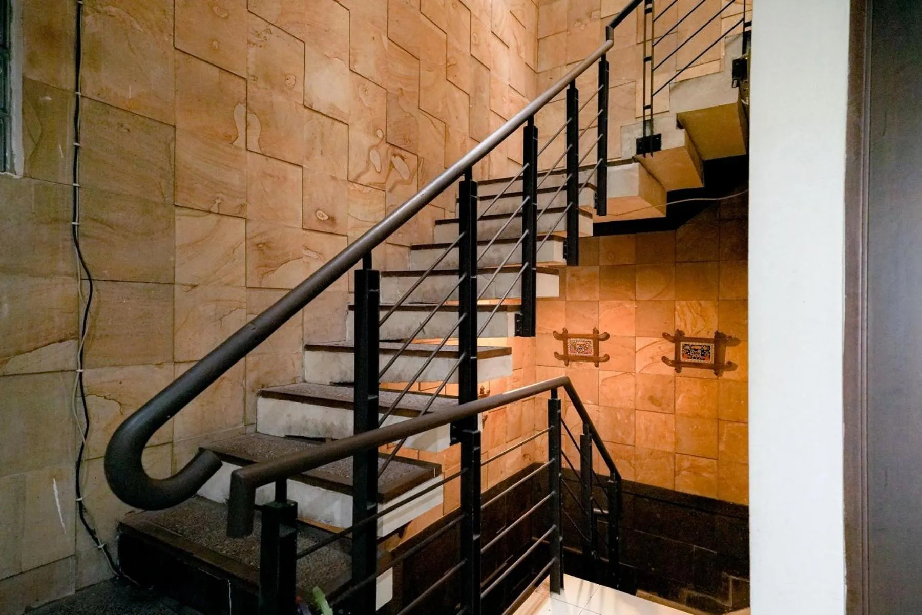 Floor plan in RedDoorz Near Braga Street