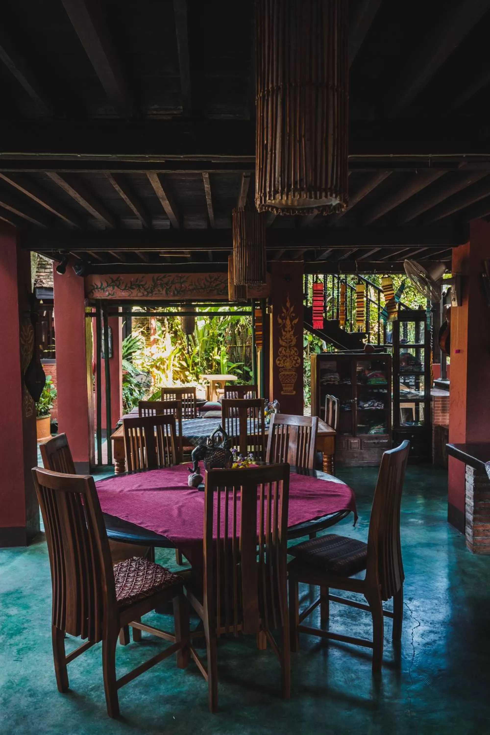 Restaurant/places to eat in Joy's House & Tour