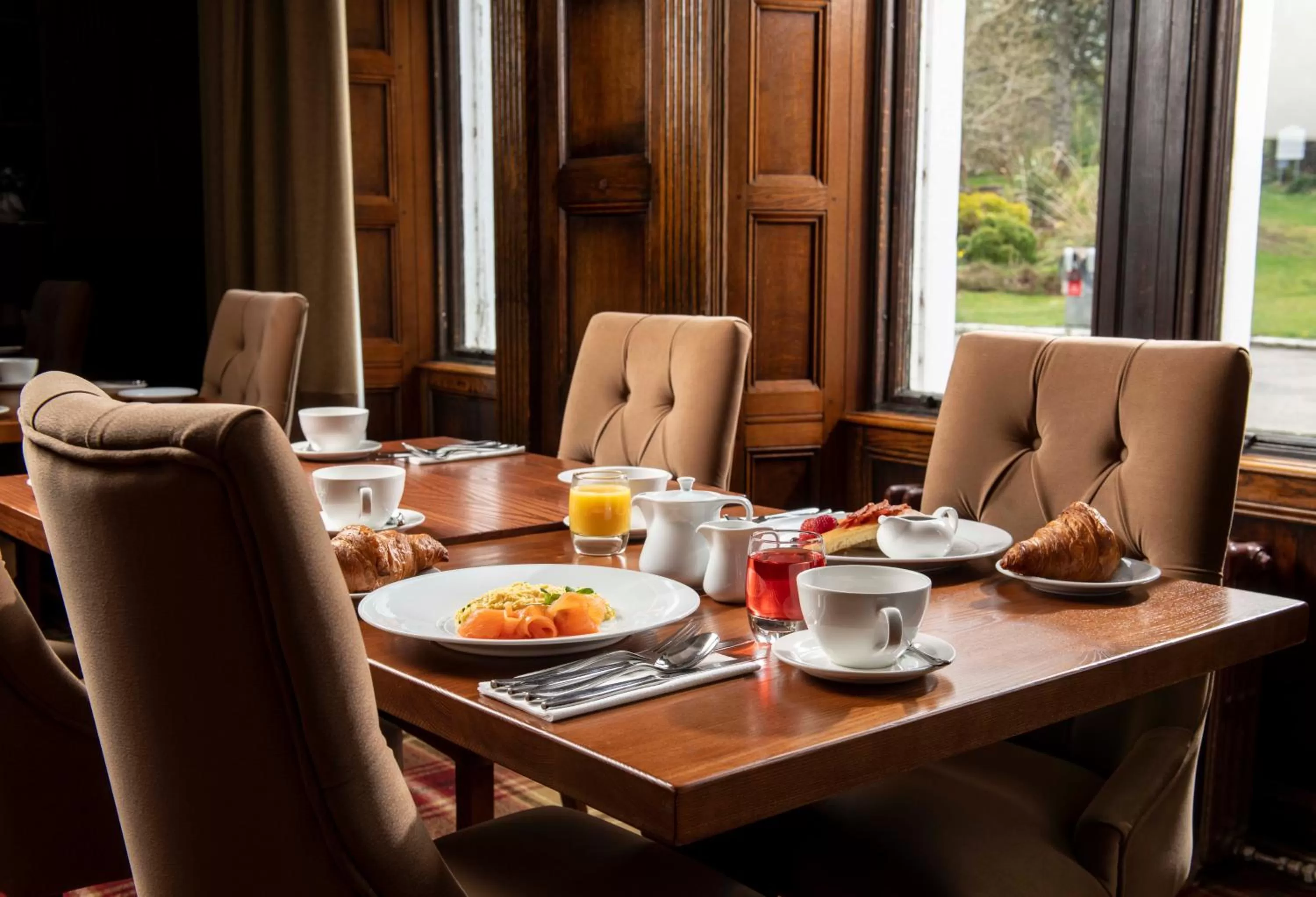 Breakfast in Skeabost House Hotel