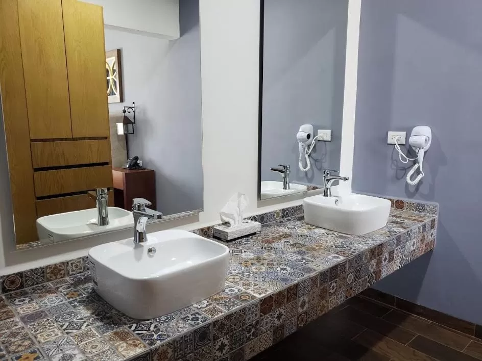 Bathroom in HOTEL PLAZA MATAMOROS