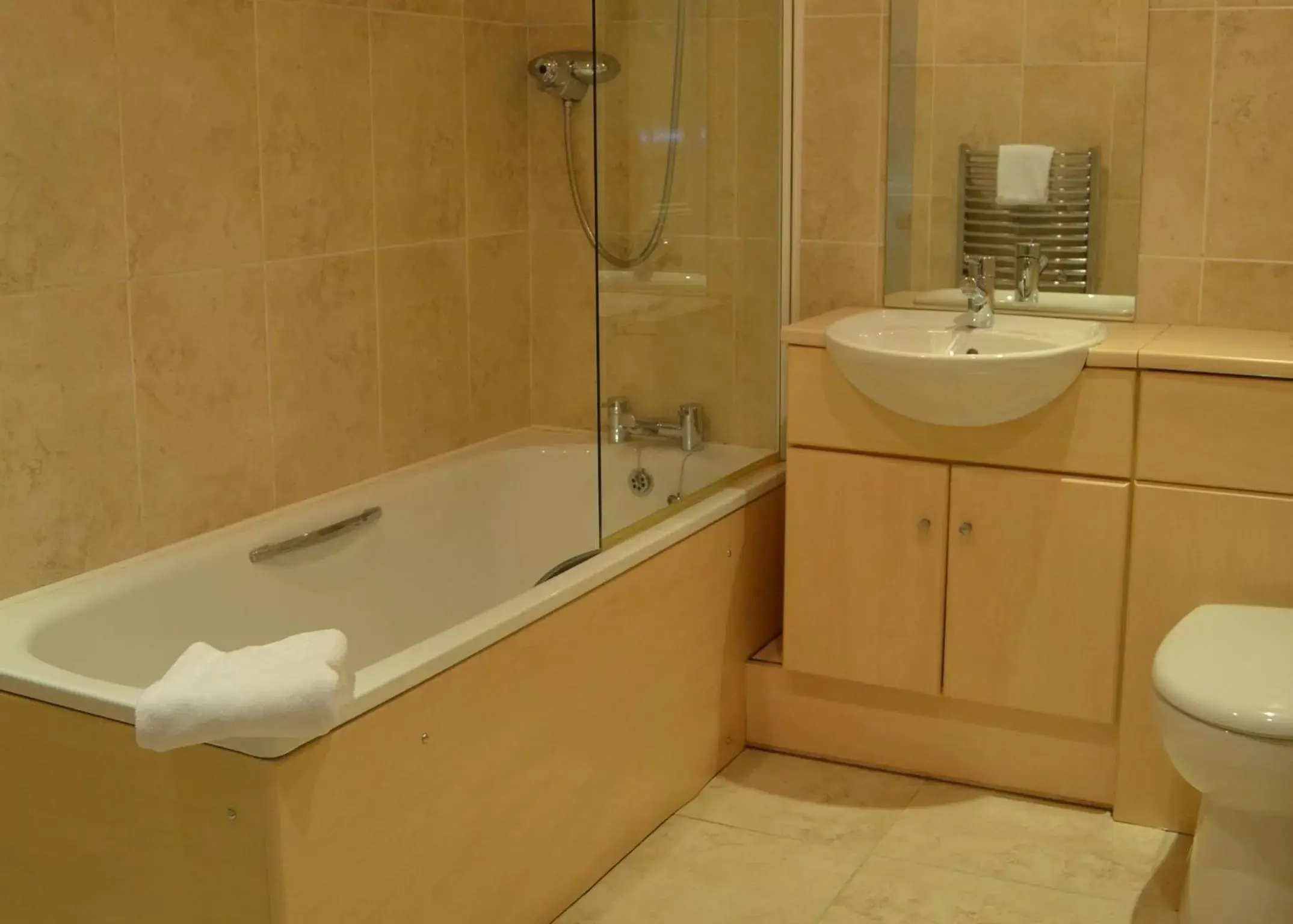 Standard Twin Room - single occupancy in Royal Hotel Standard Twin Room - single occupancy in Royal Hotel