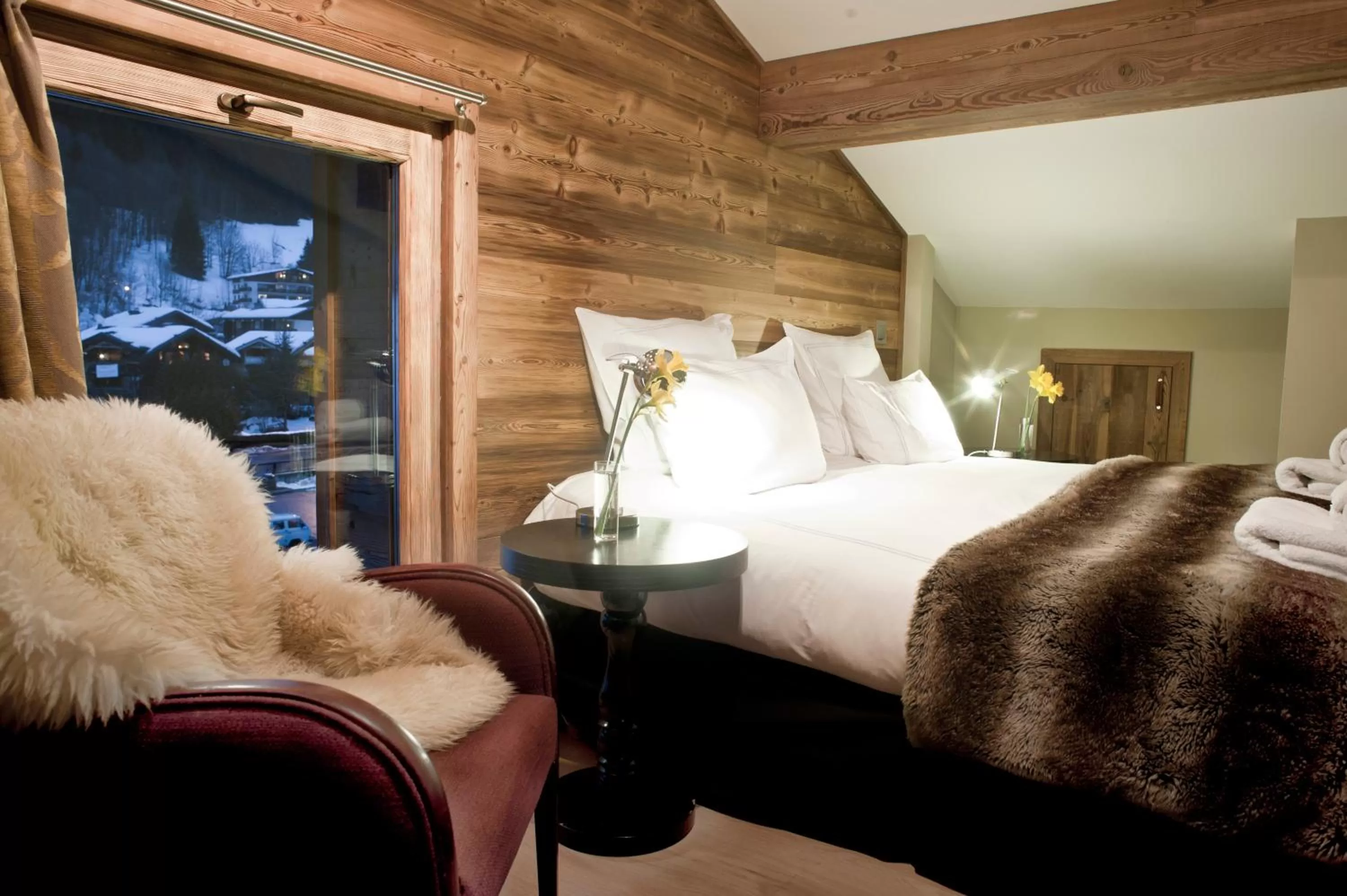 Bedroom, Bed in Chamois d'Or Hotel