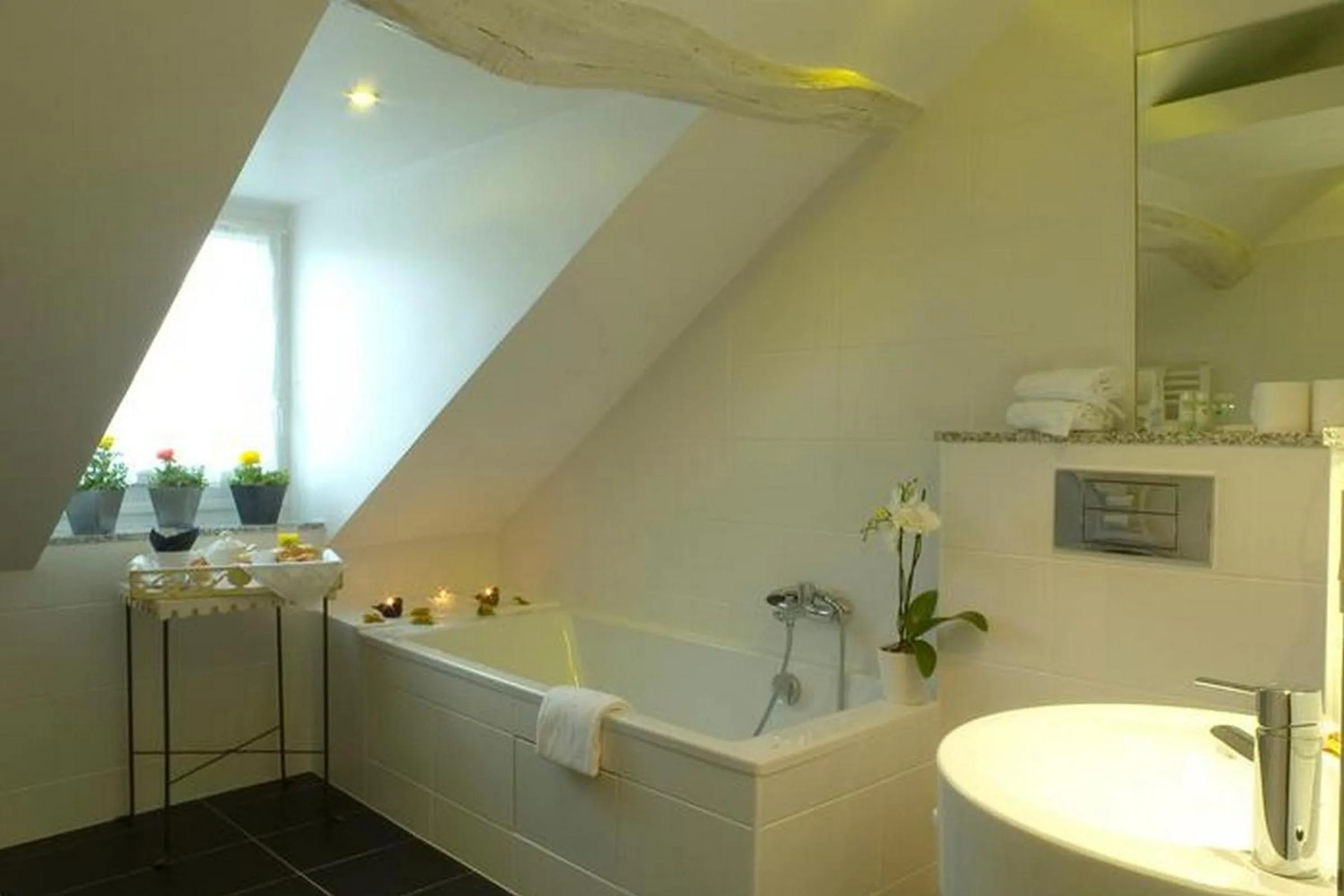 Bathroom in Hôtel Claret Bercy