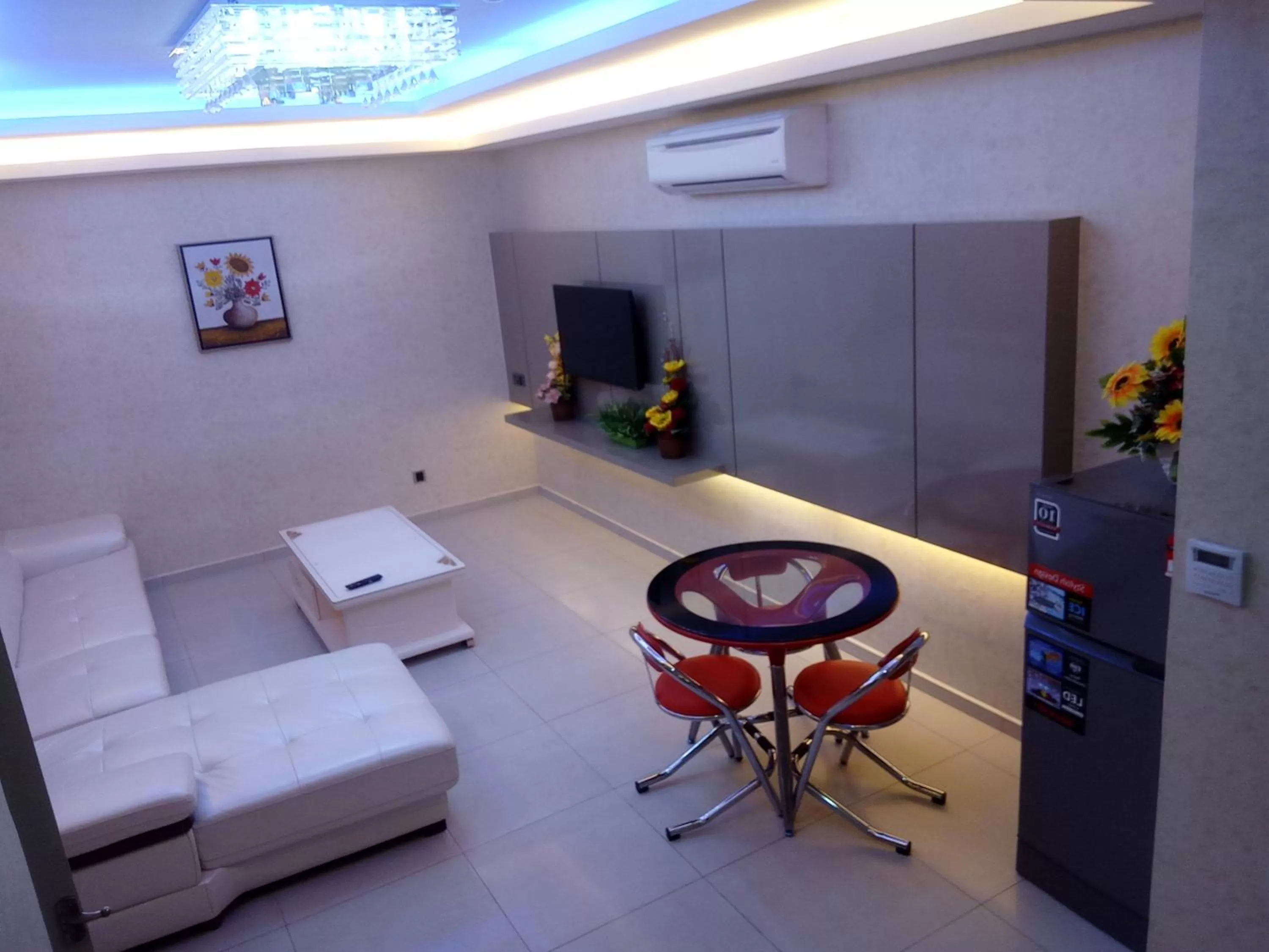 Seating Area in Golden Leaves Hotel