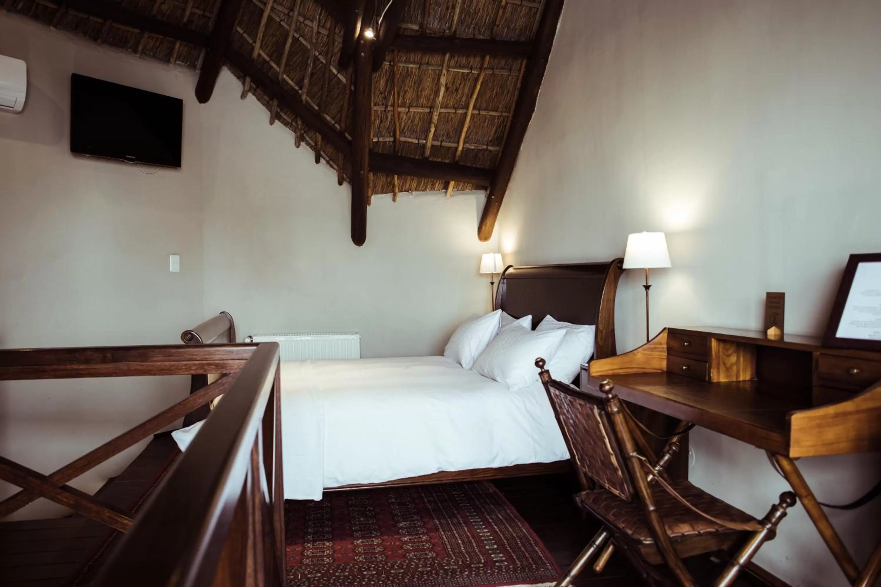 Bedroom, Bed in Iris Boutique Hotel