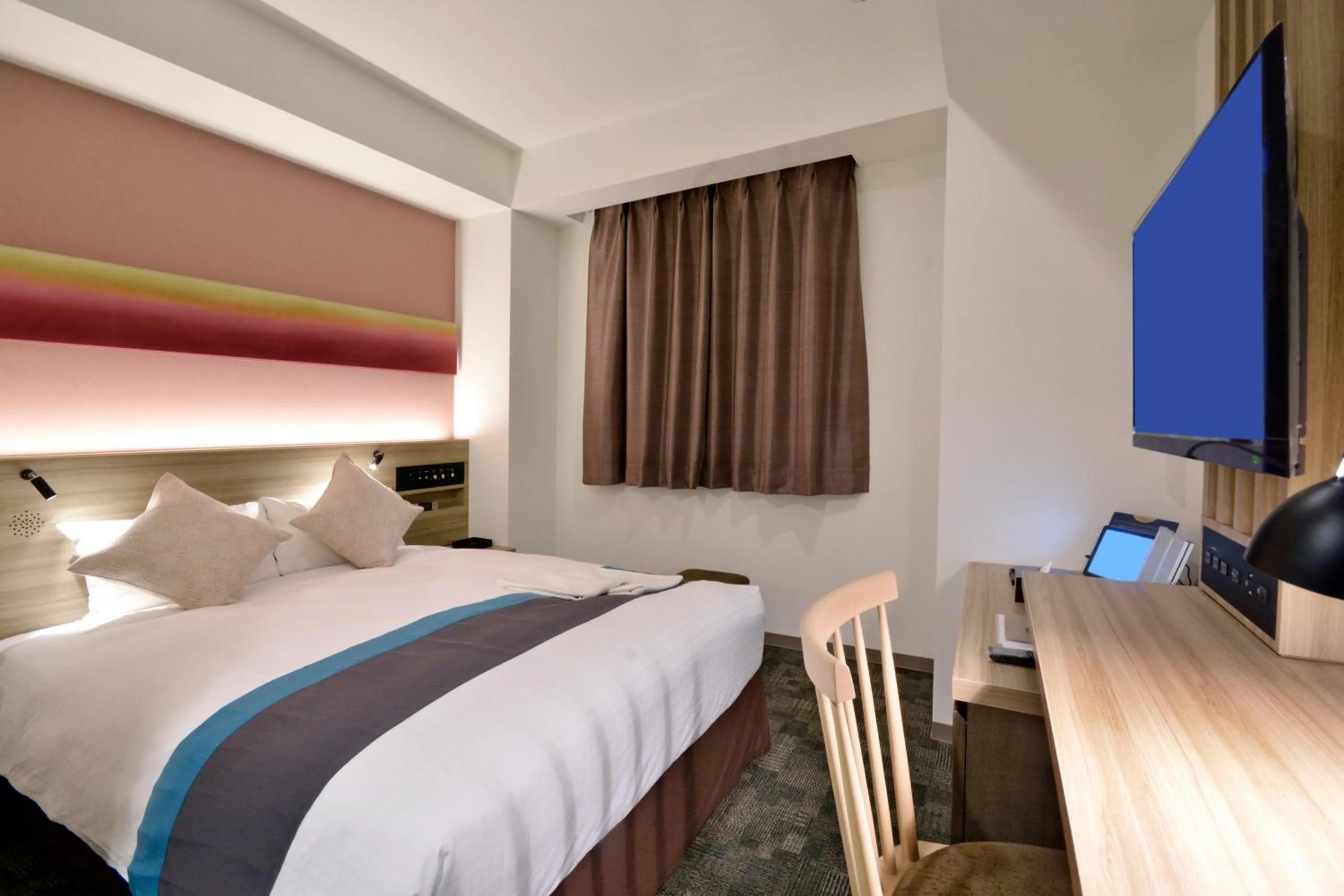 Photo of the whole room, Bed in Rembrandt Style Tokyo Nishikasai Grande