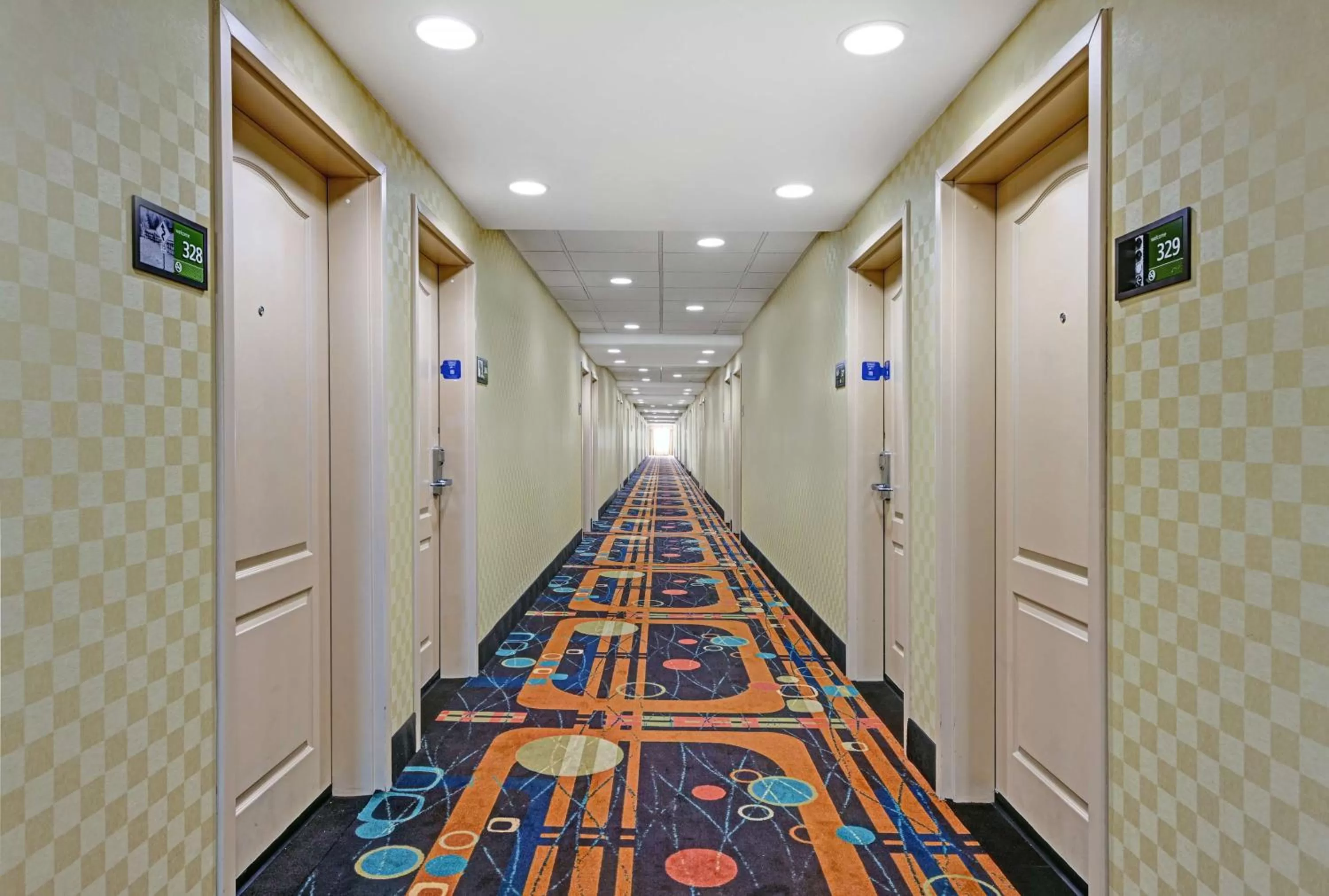 Property building in Hampton Inn Deming