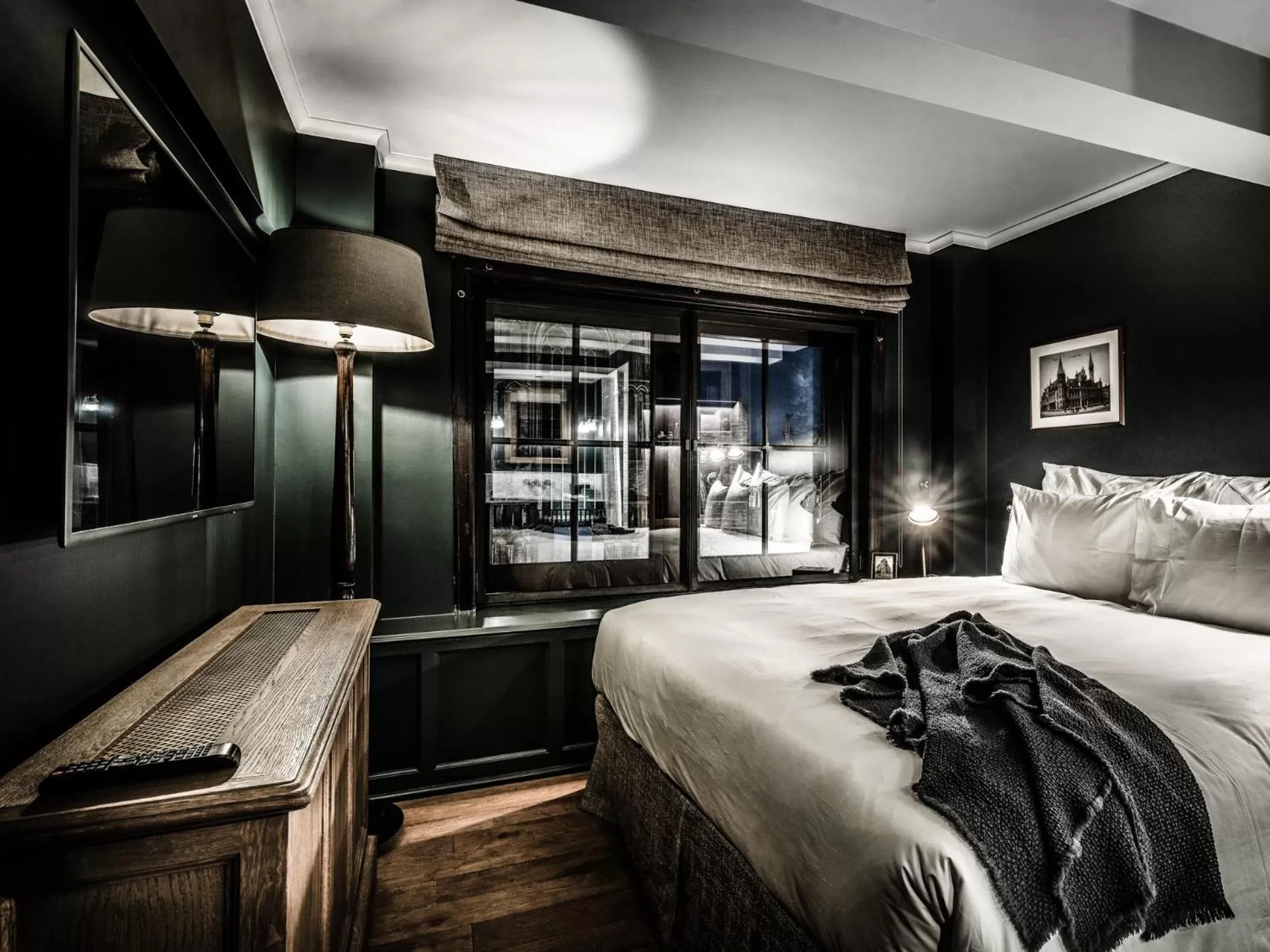 Photo of the whole room, Bed in 1898 The Post