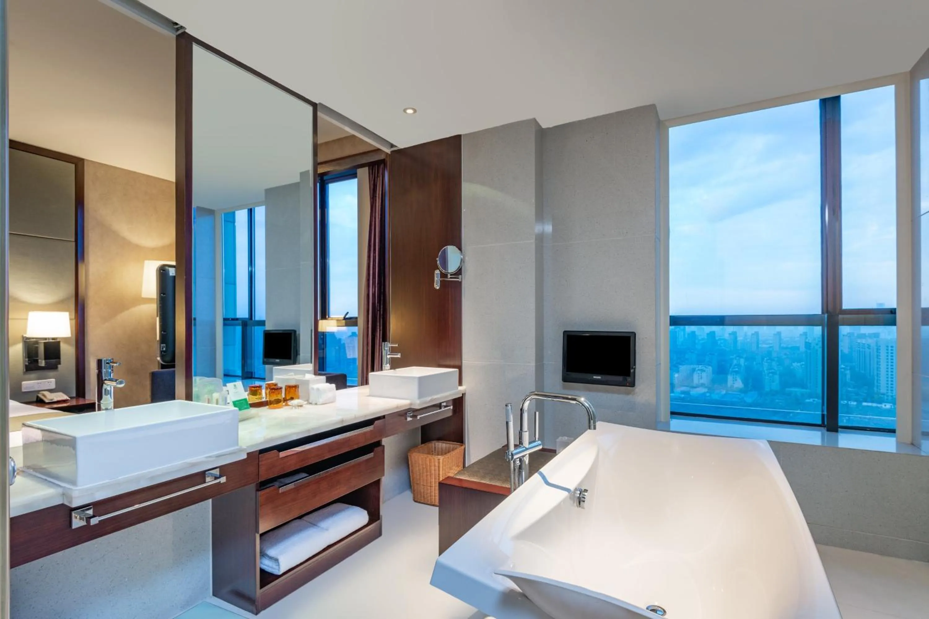 Bathroom, Bed in Crowne Plaza Shanghai Jinxiu by IHG