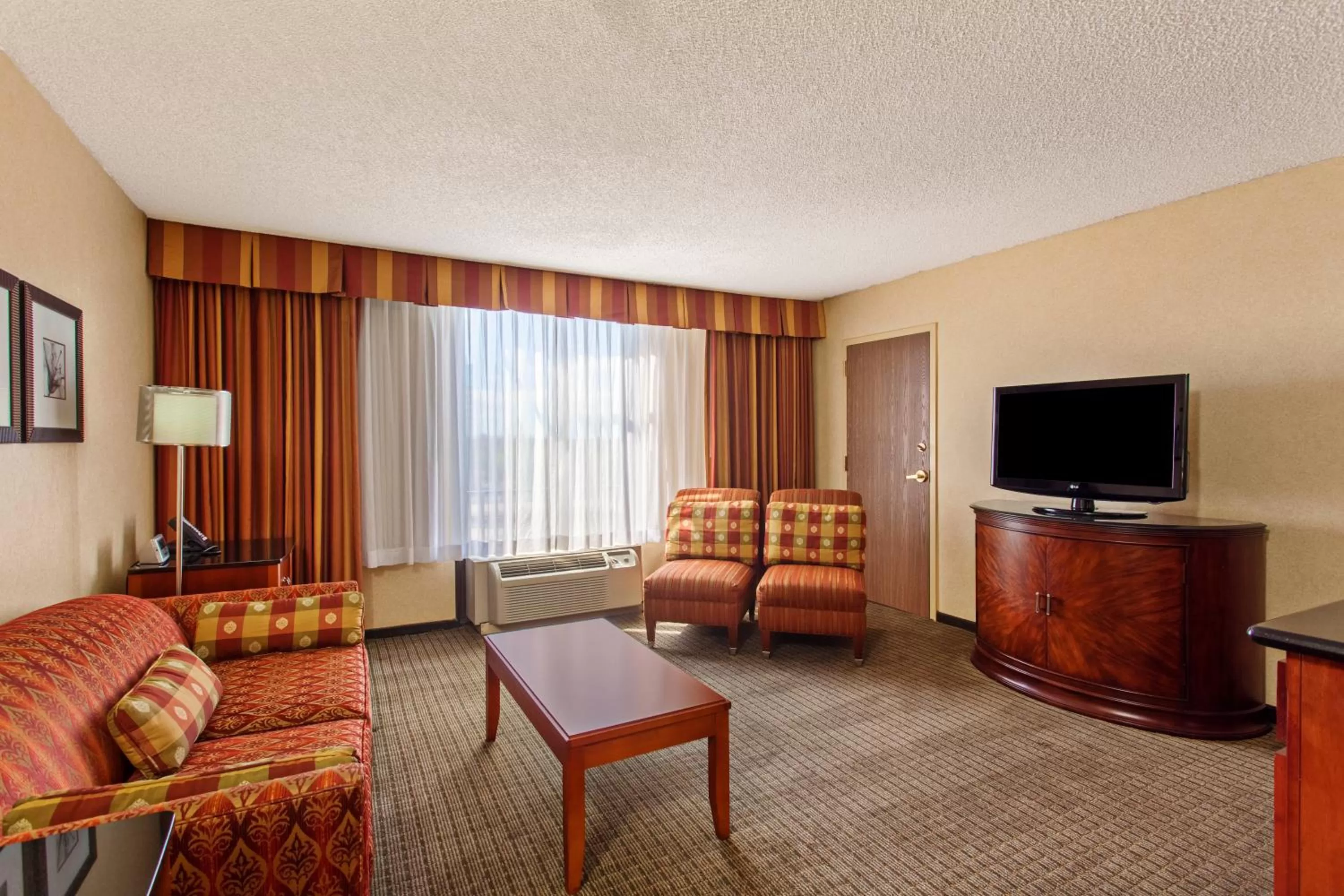 Photo of the whole room in Holiday Inn Sacramento Downtown-Arena by IHG