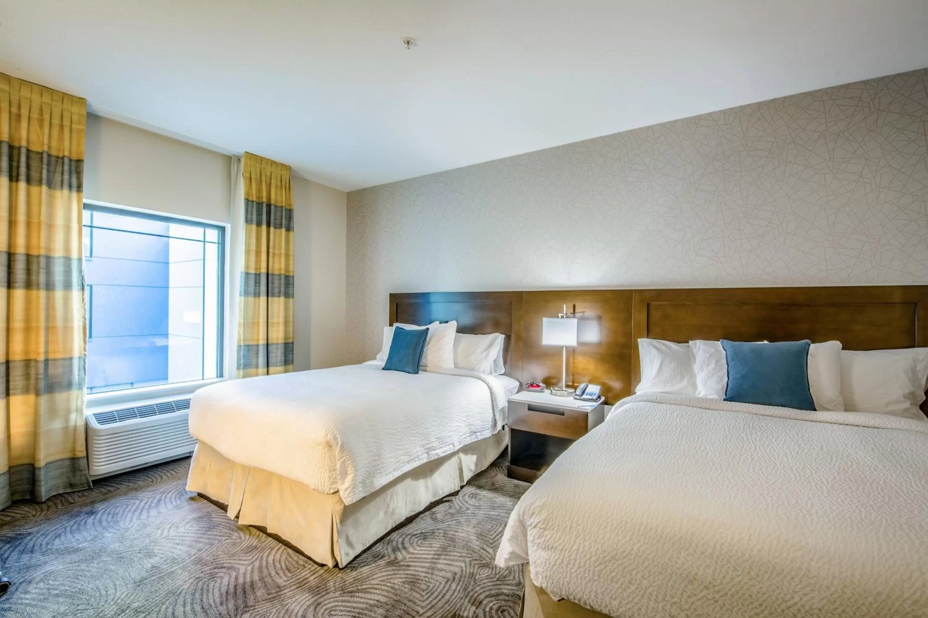 Photo of the whole room, Bed in Fairfield Inn & Suites by Marriott Denver Downtown