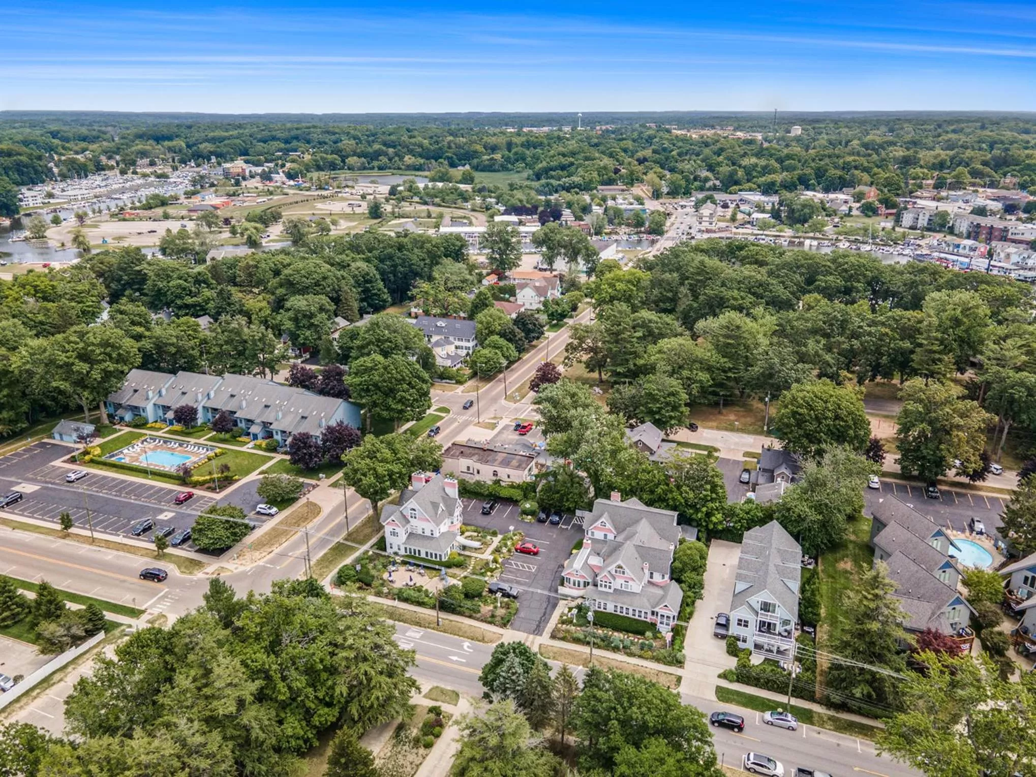 Property building in Yelton Manor Bed and Breakfast