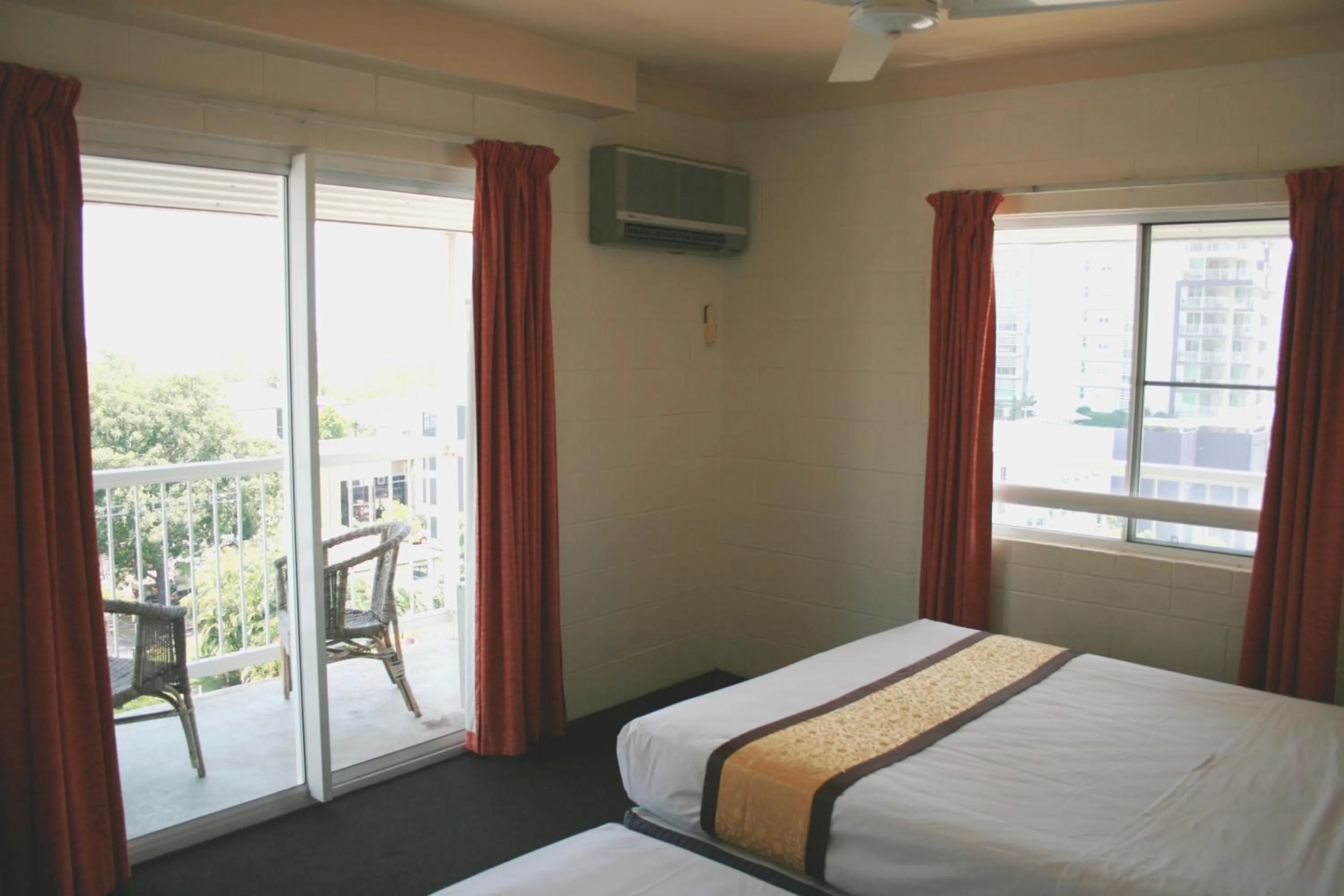 Balcony/Terrace, Bed in Luma Luma Holiday Apartments