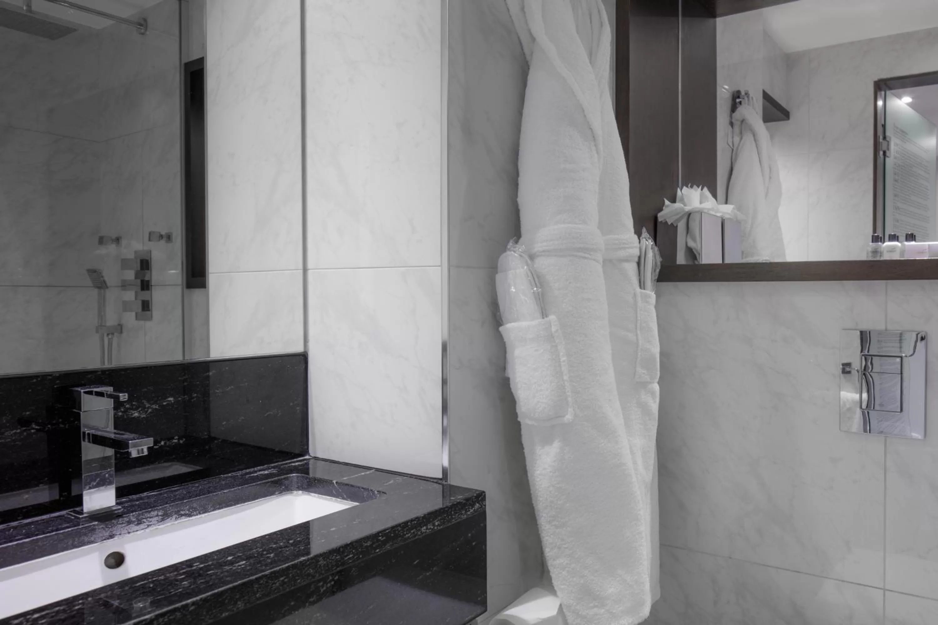 Bathroom in Doubletree By Hilton London - Greenwich