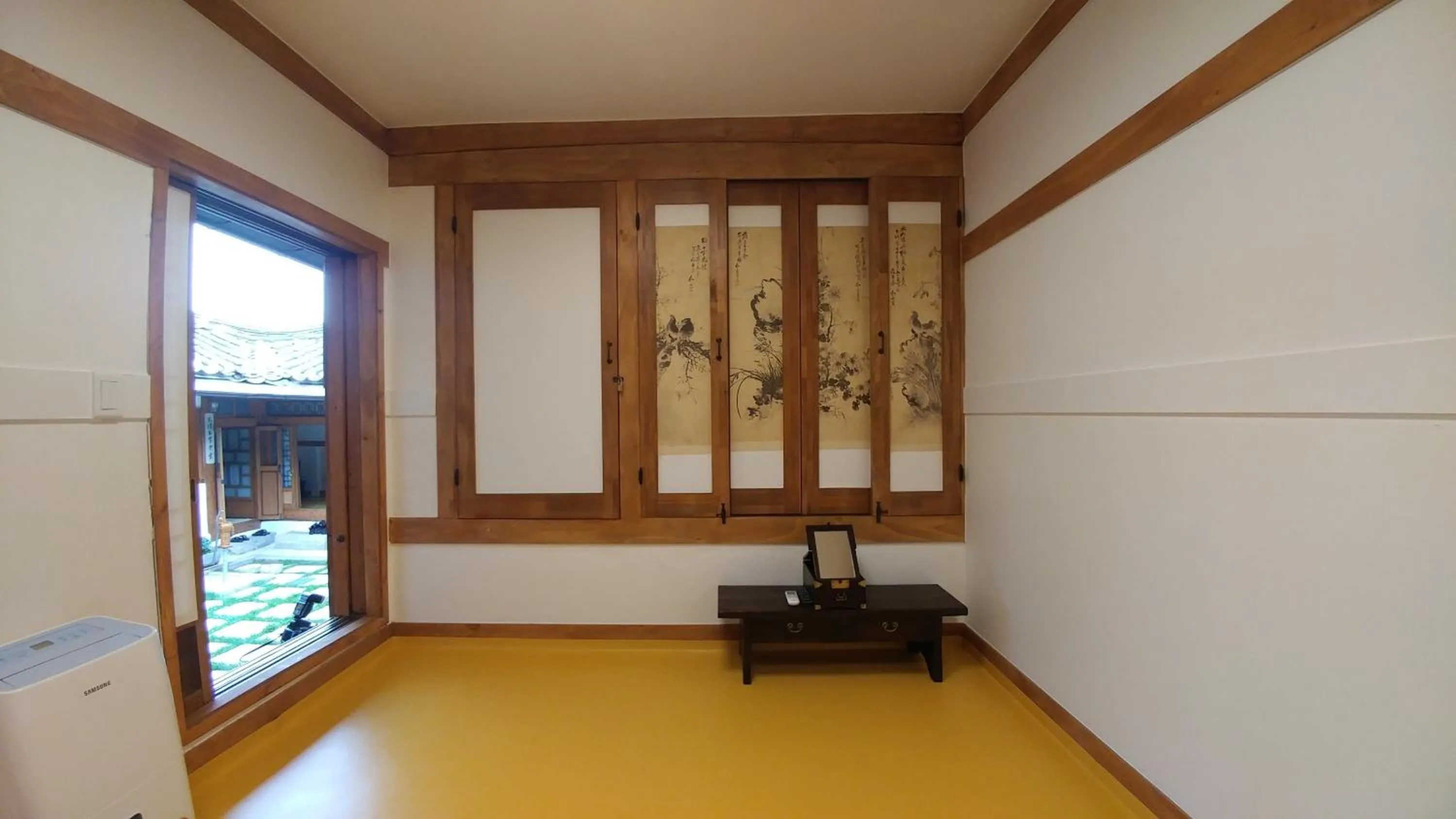 Photo of the whole room in Bukchon Sosunjae Guesthouse
