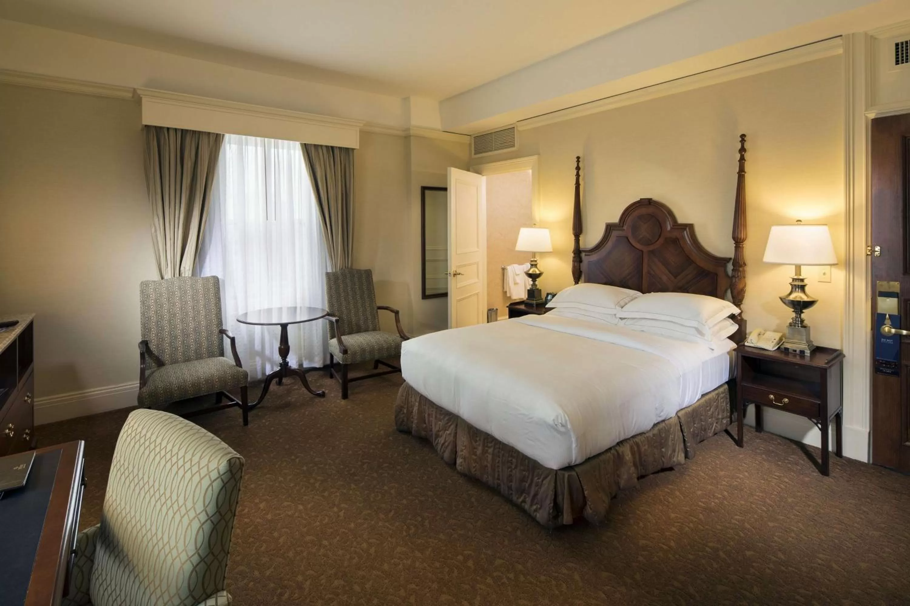 Bed in The Seelbach Hilton Louisville