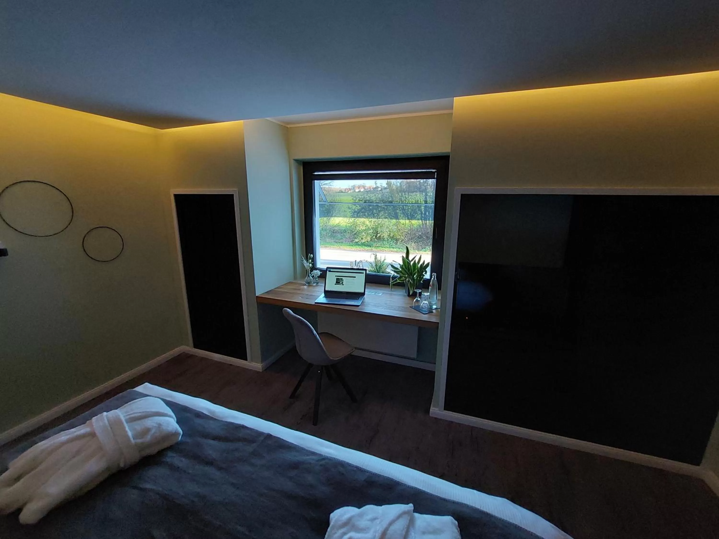 hair dresser, Bed in Hotel Hilleringmann