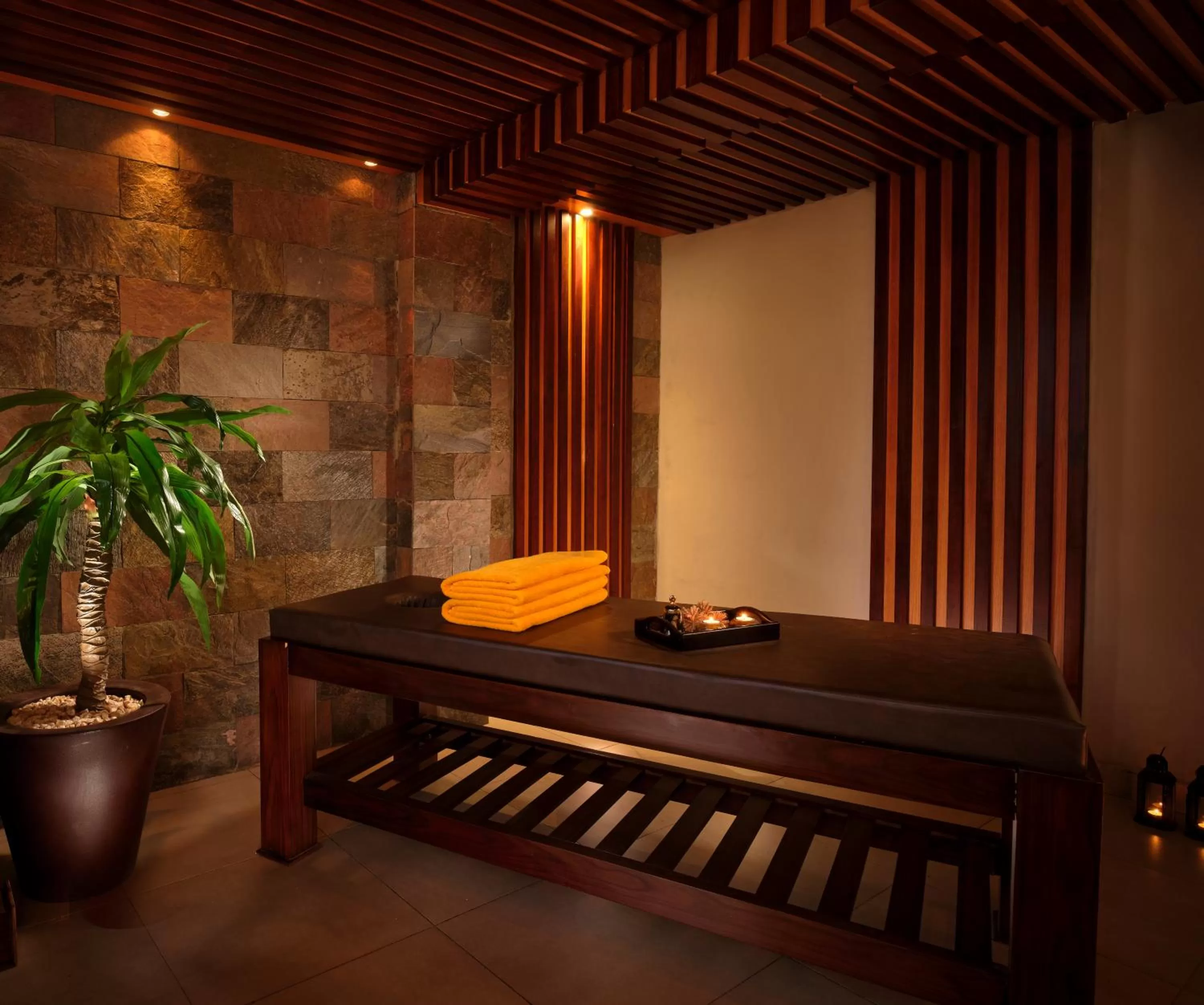 Spa and wellness centre/facilities, Bed in Coral Sea Aqua Club Resort