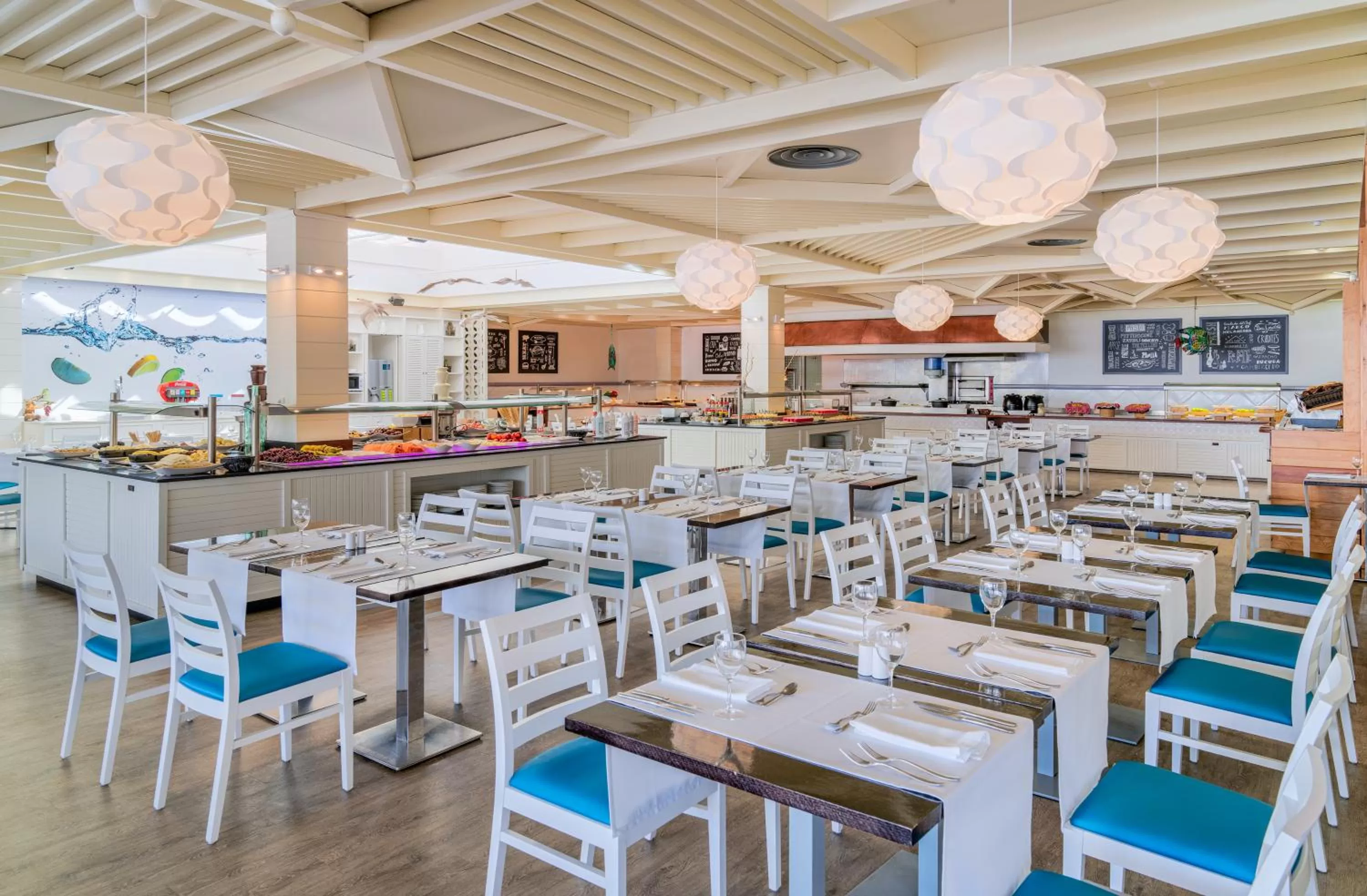 Restaurant/places to eat in H10 Suites Lanzarote Gardens