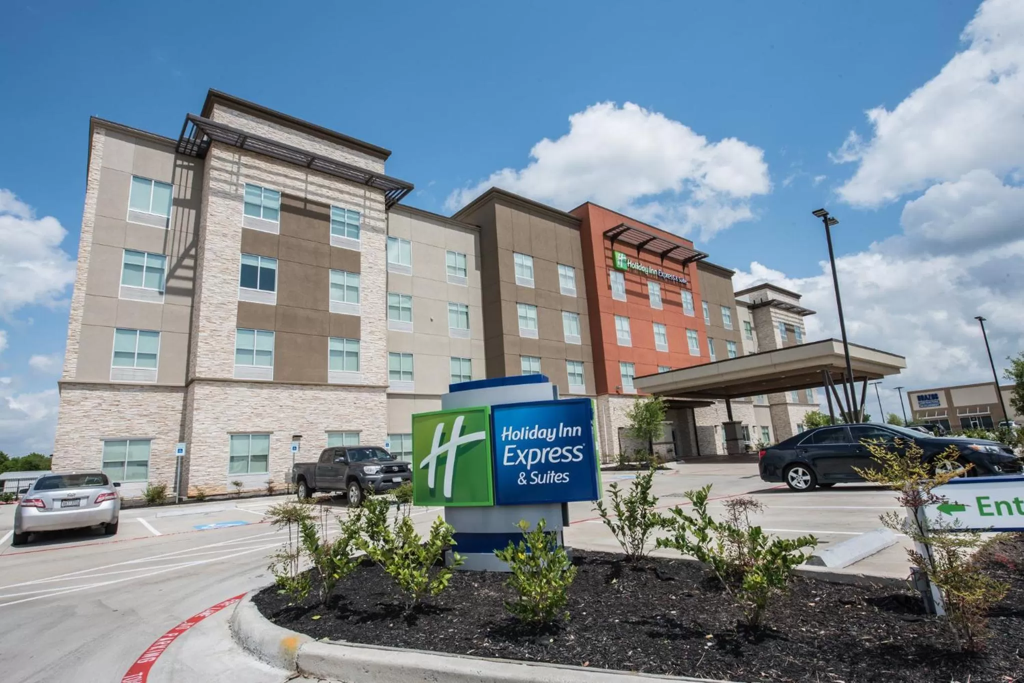 Property building in Holiday Inn Express & Suites Houston - Hobby Airport Area by IHG