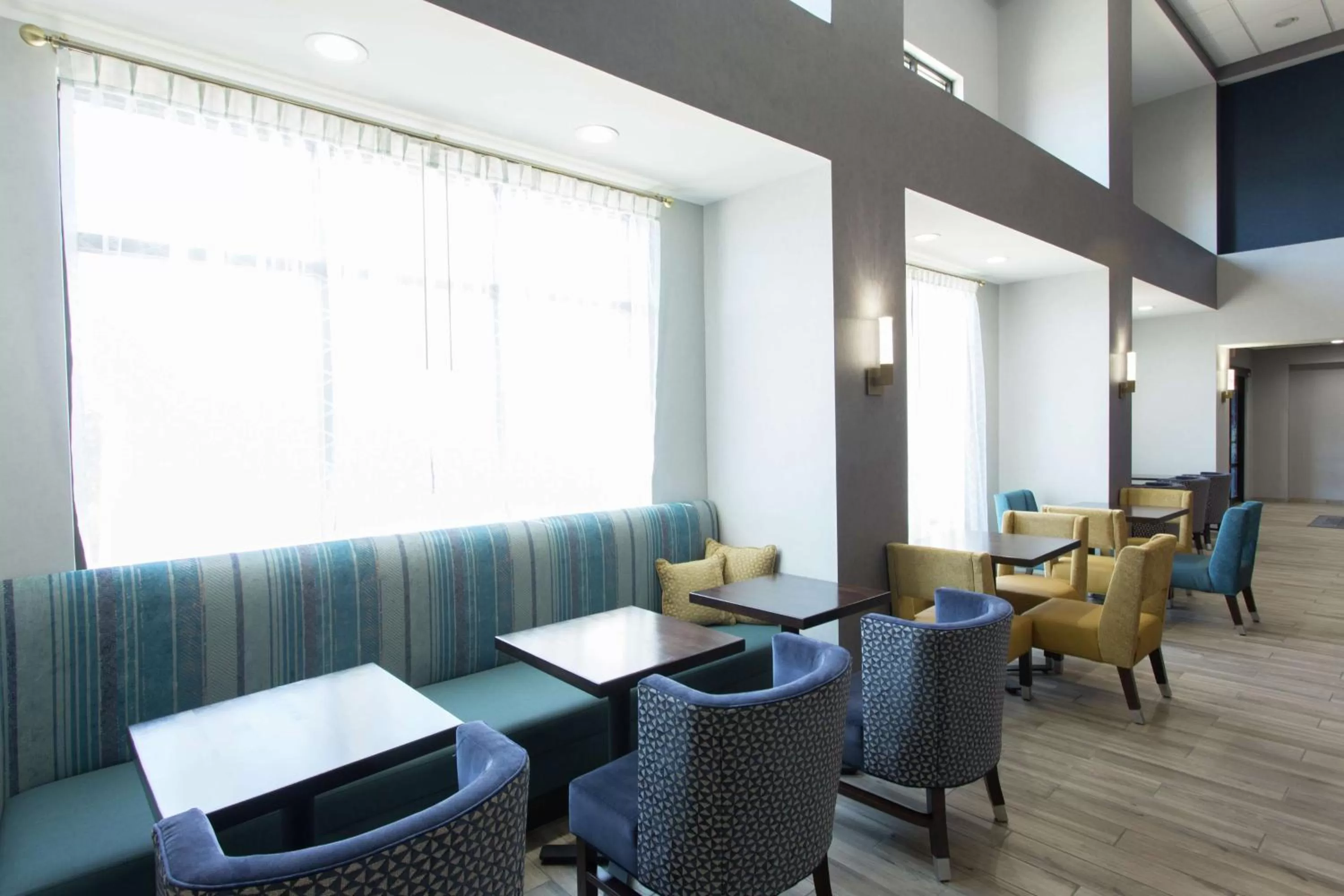 Restaurant/places to eat in Hampton Inn & Suites Ankeny