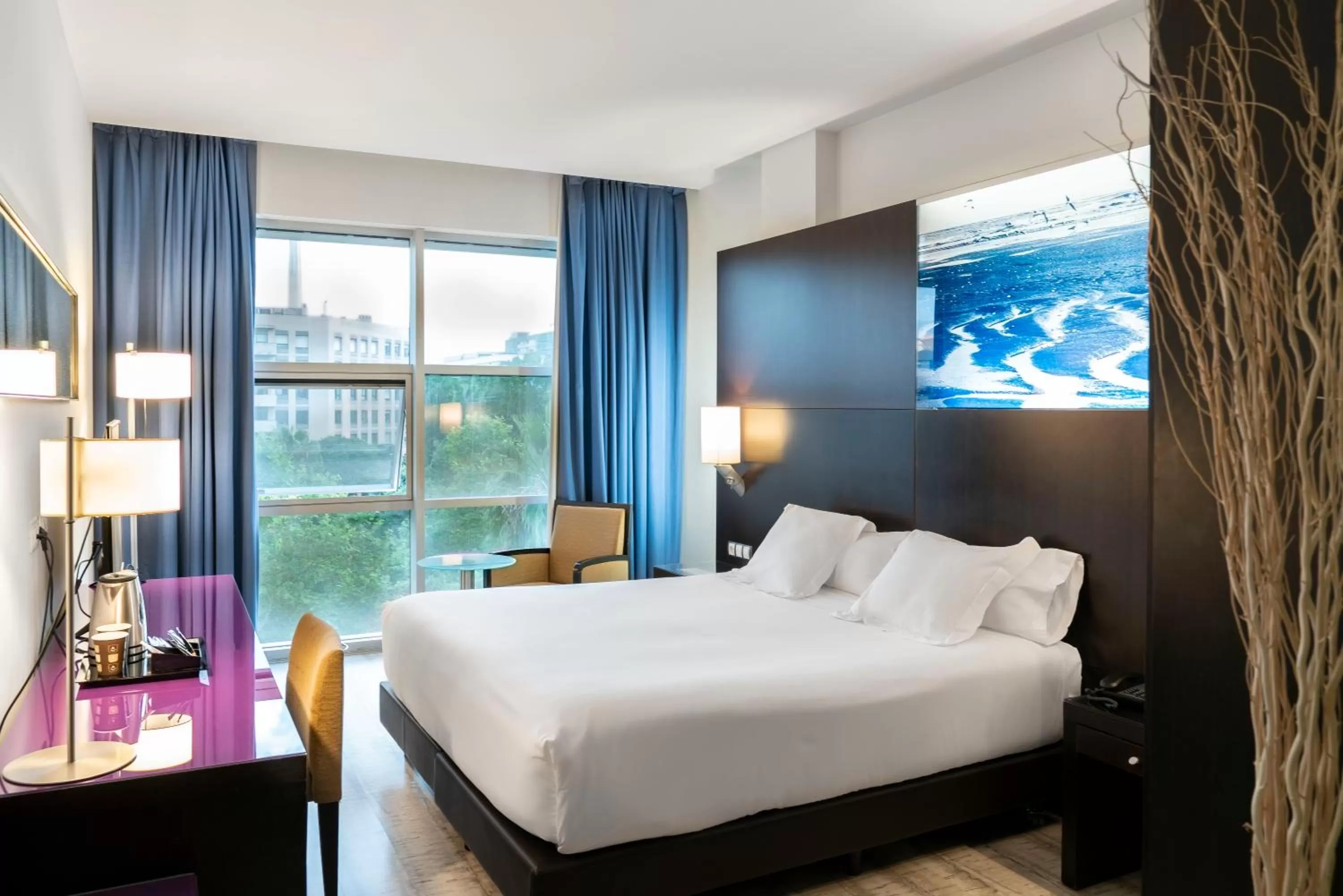 View (from property/room), Bed in Vincci Maritimo