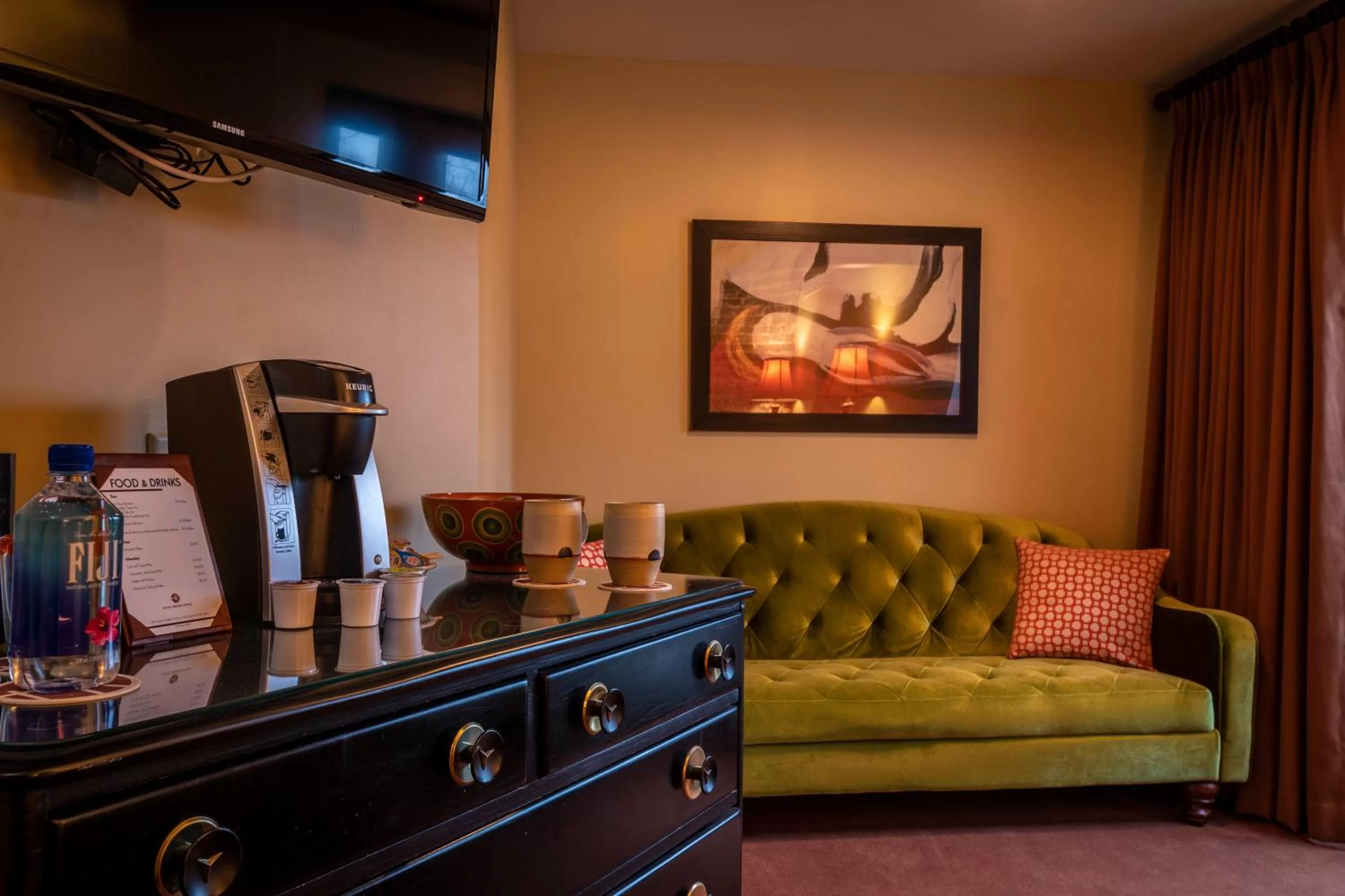 Coffee/tea facilities in Hotel Broad Ripple