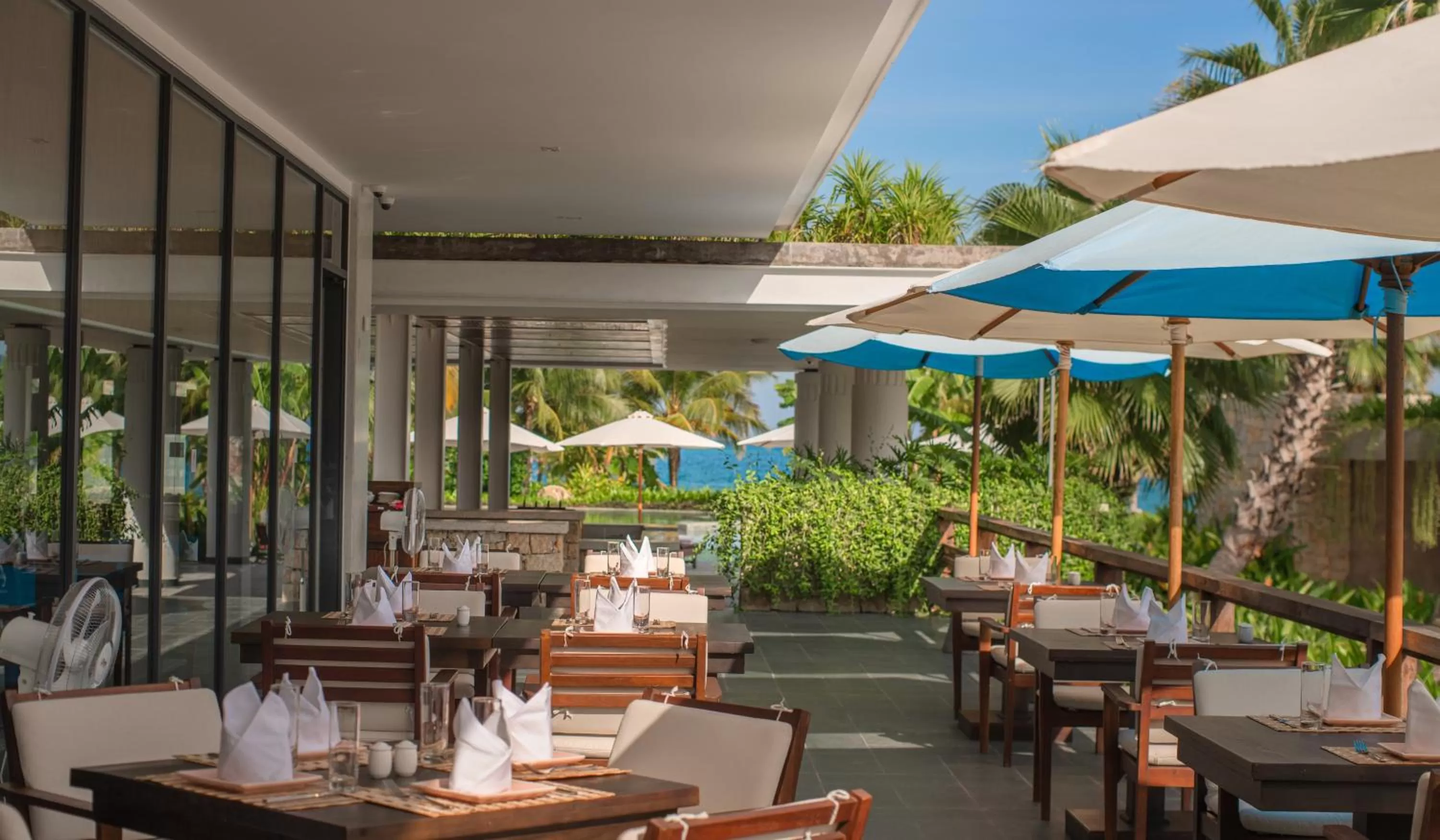 Restaurant/places to eat in Alibu Resort Nha Trang