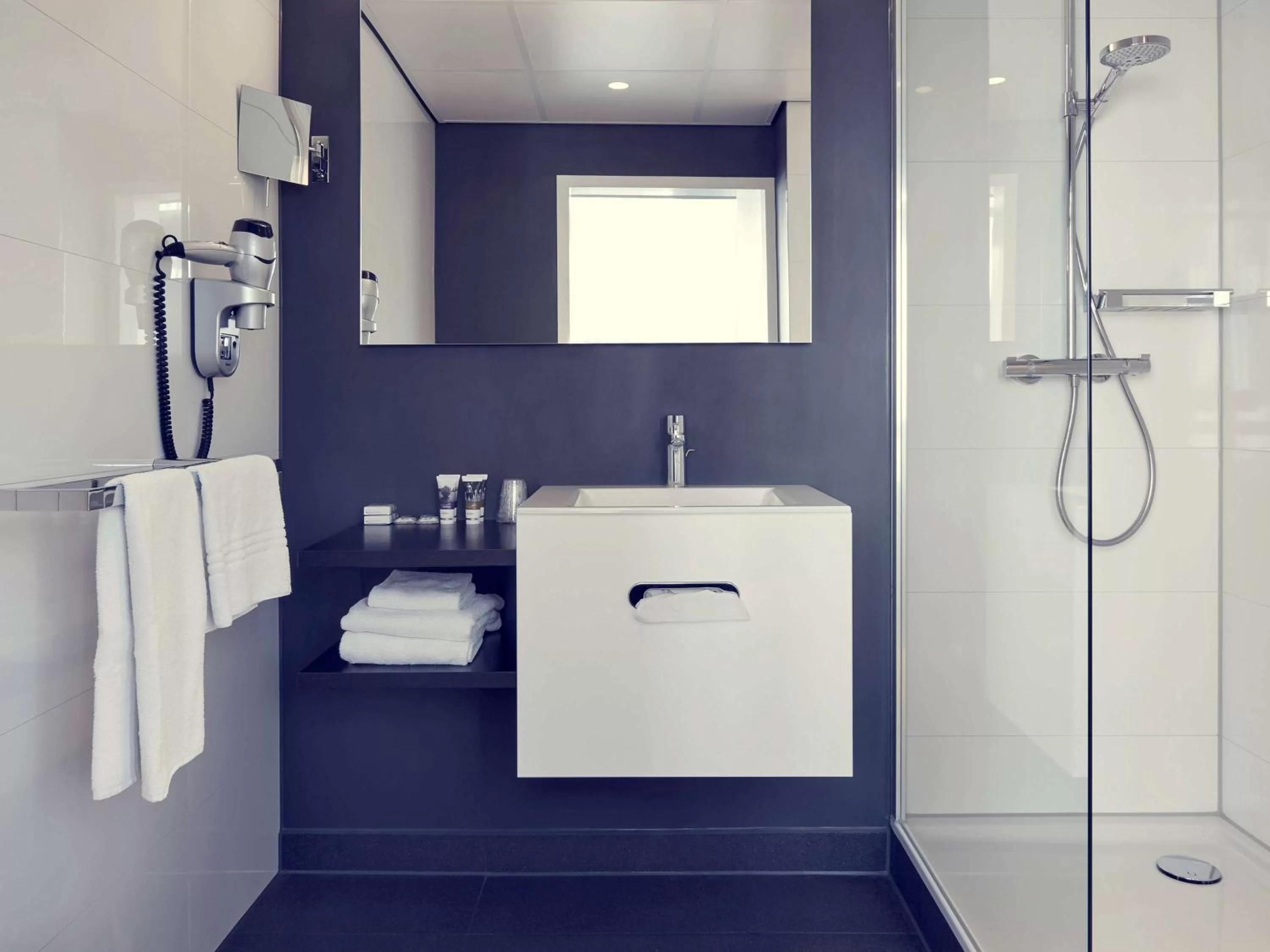 Photo of the whole room in Mercure Hotel Tilburg Centrum