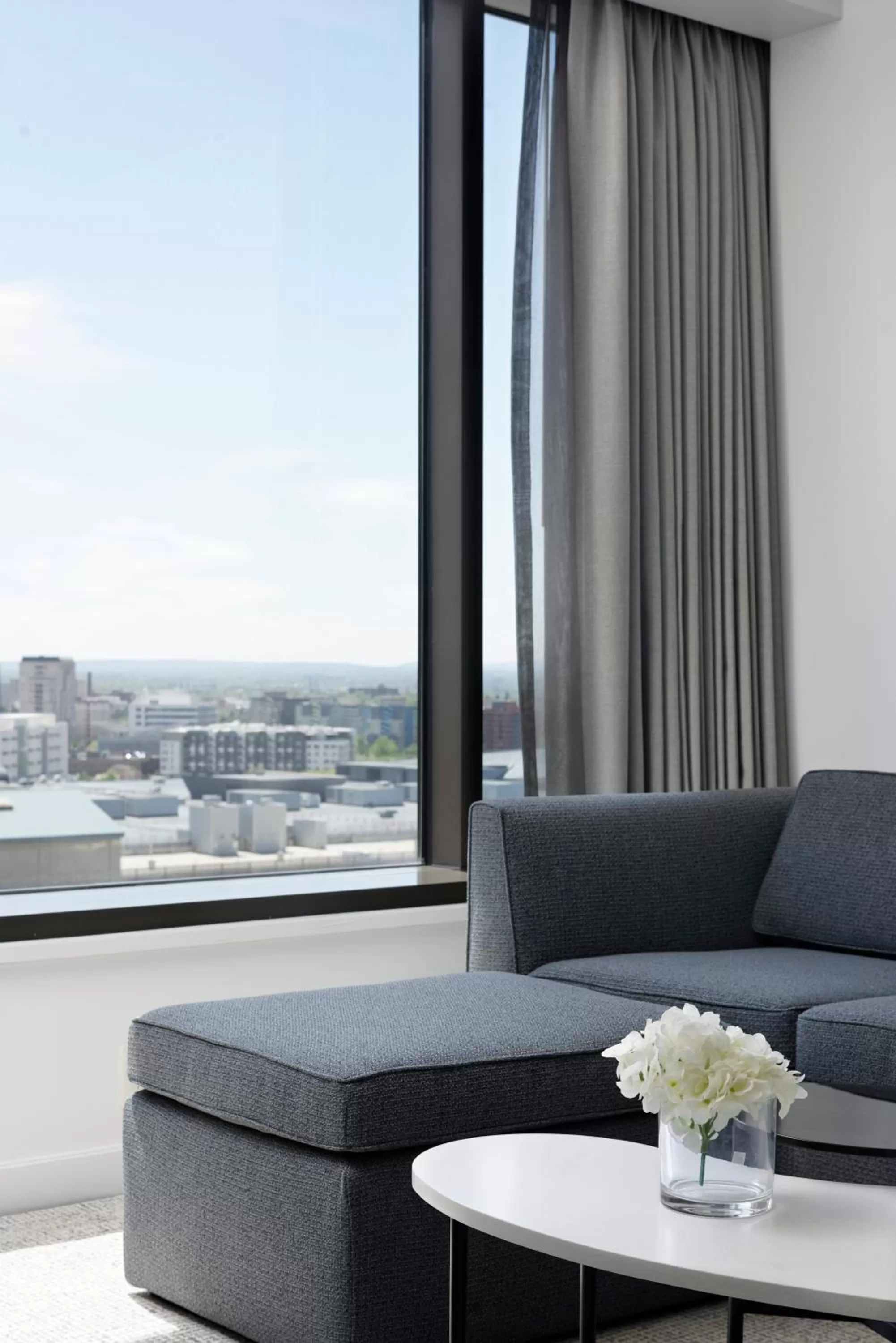 Living room in Four Seasons Hotel Denver