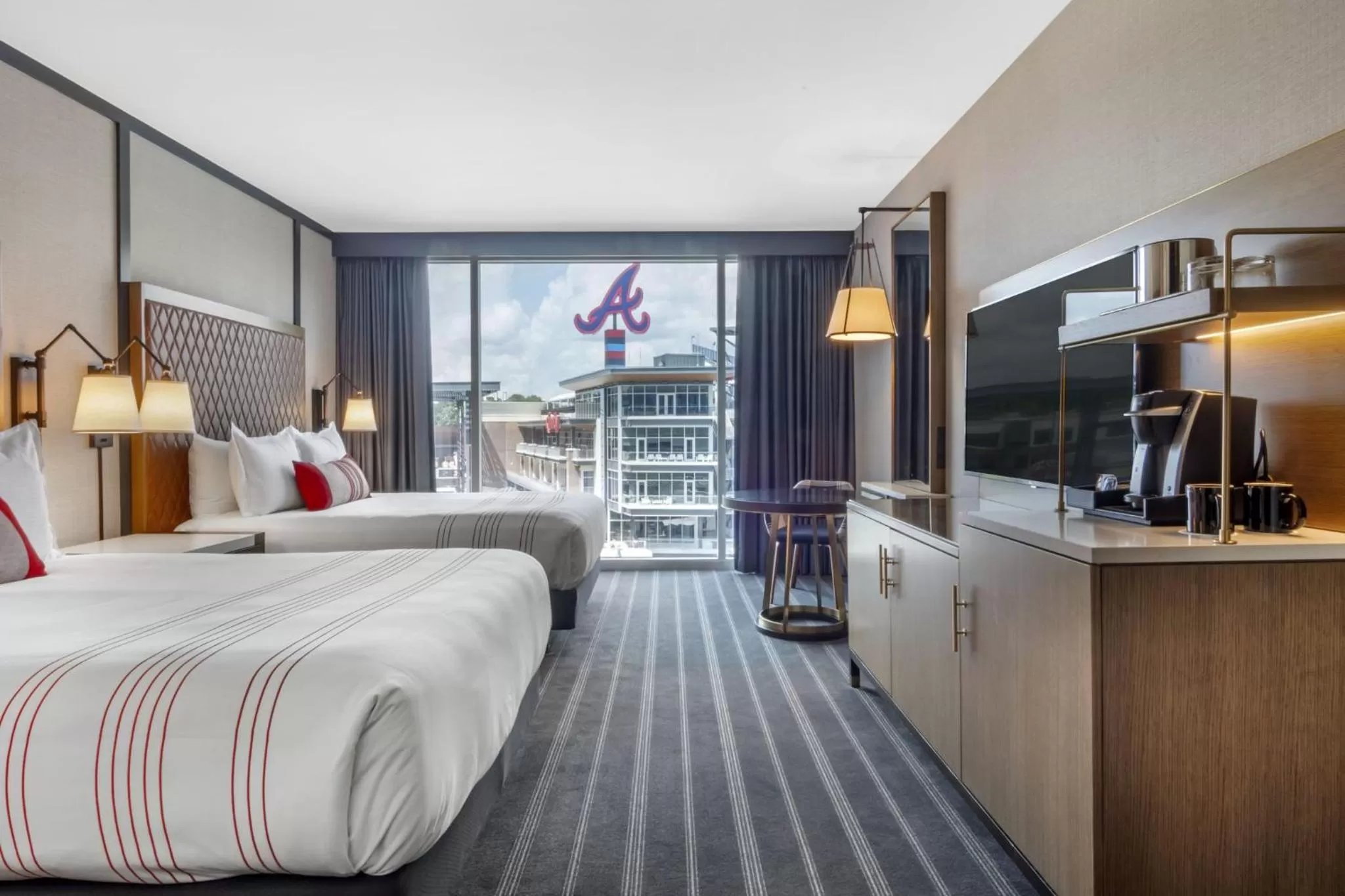 Photo of the whole room, Bed in Omni Hotel at the Battery Atlanta