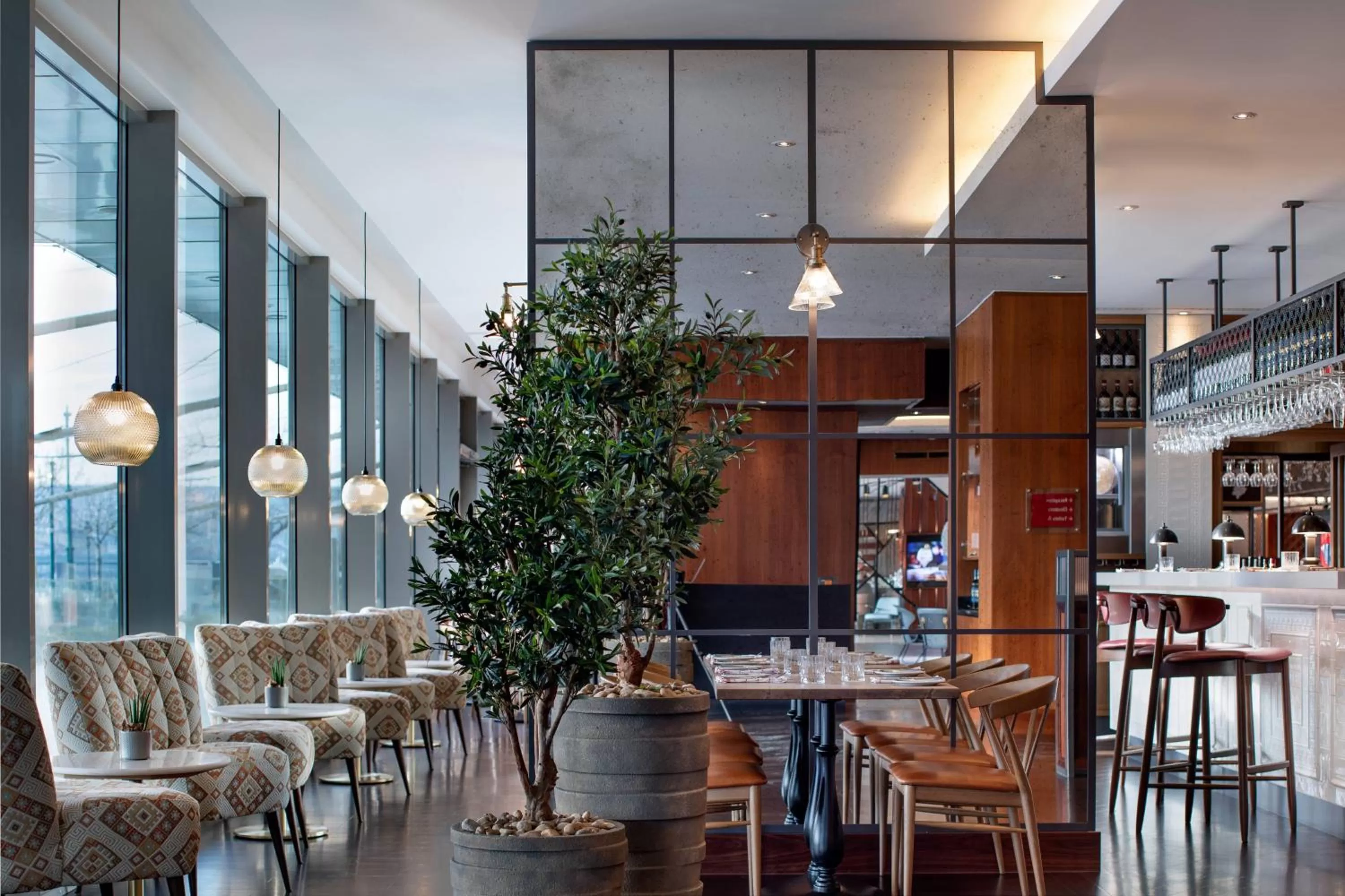 Restaurant/places to eat in Budapest Marriott Hotel