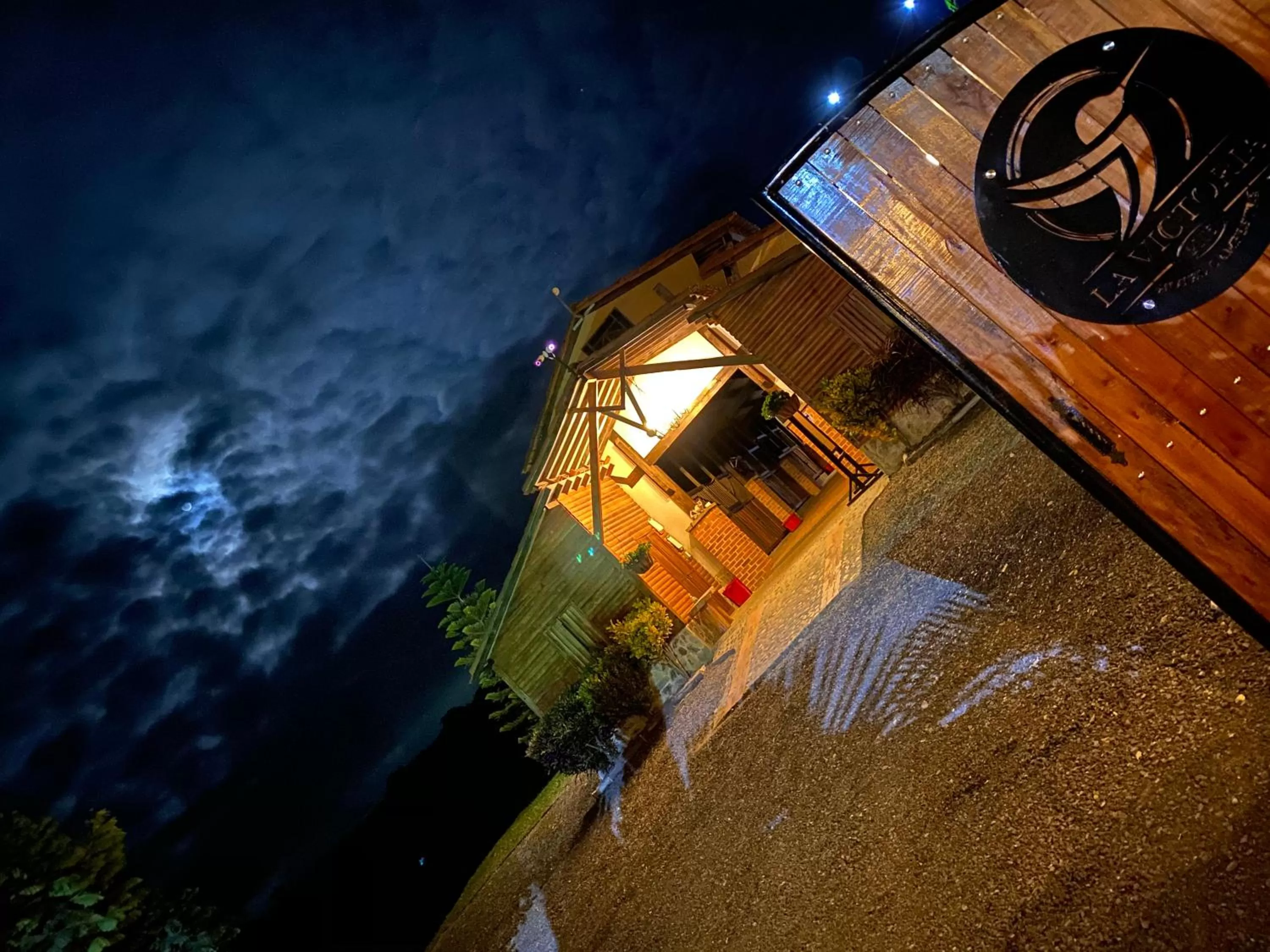 Night in La Victoria Hotel Campestre