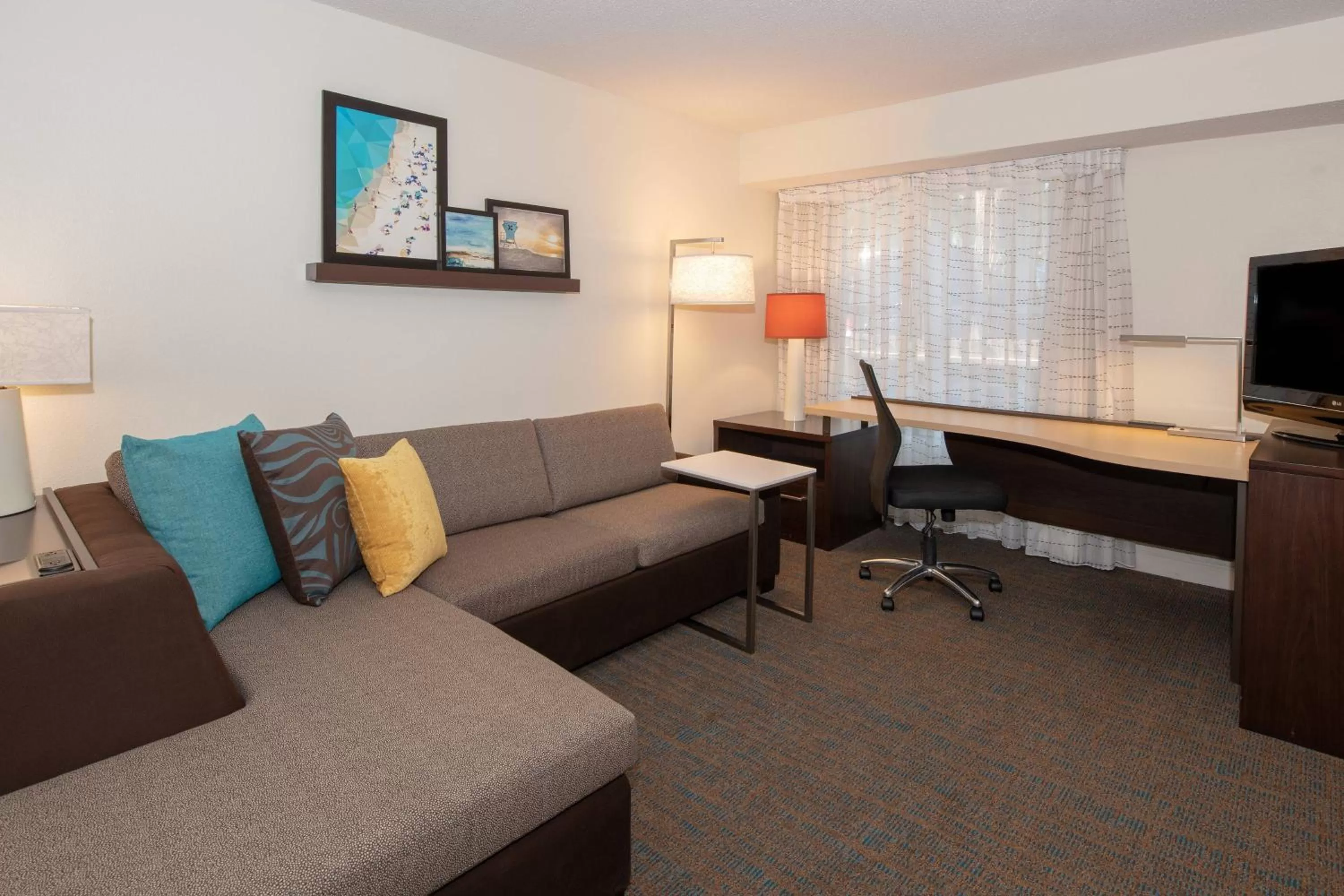 Living room in Residence Inn by Marriott Jacksonville Butler Boulevard