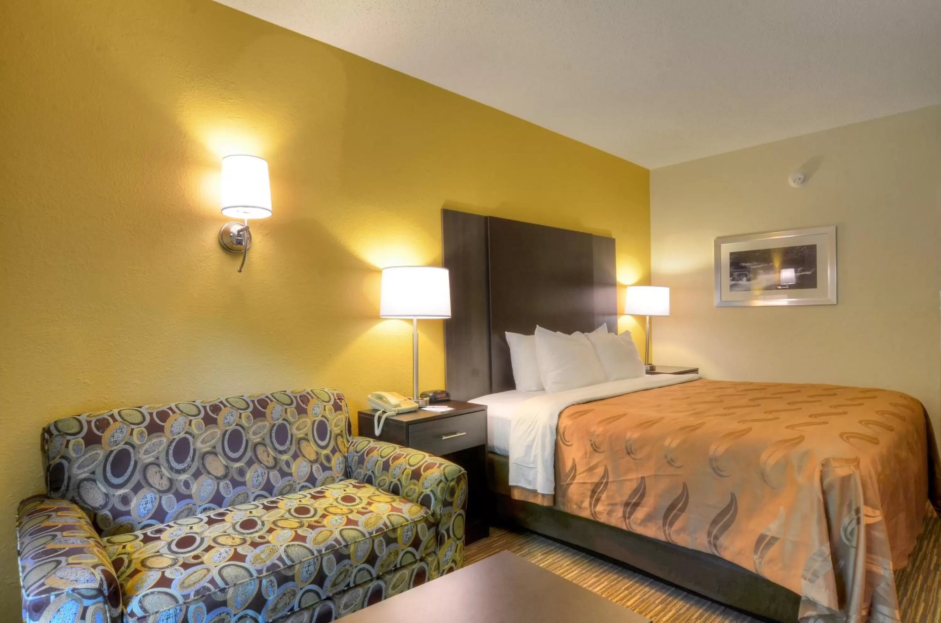 acessibility, Bed in Quality Inn Cherokee Riverside
