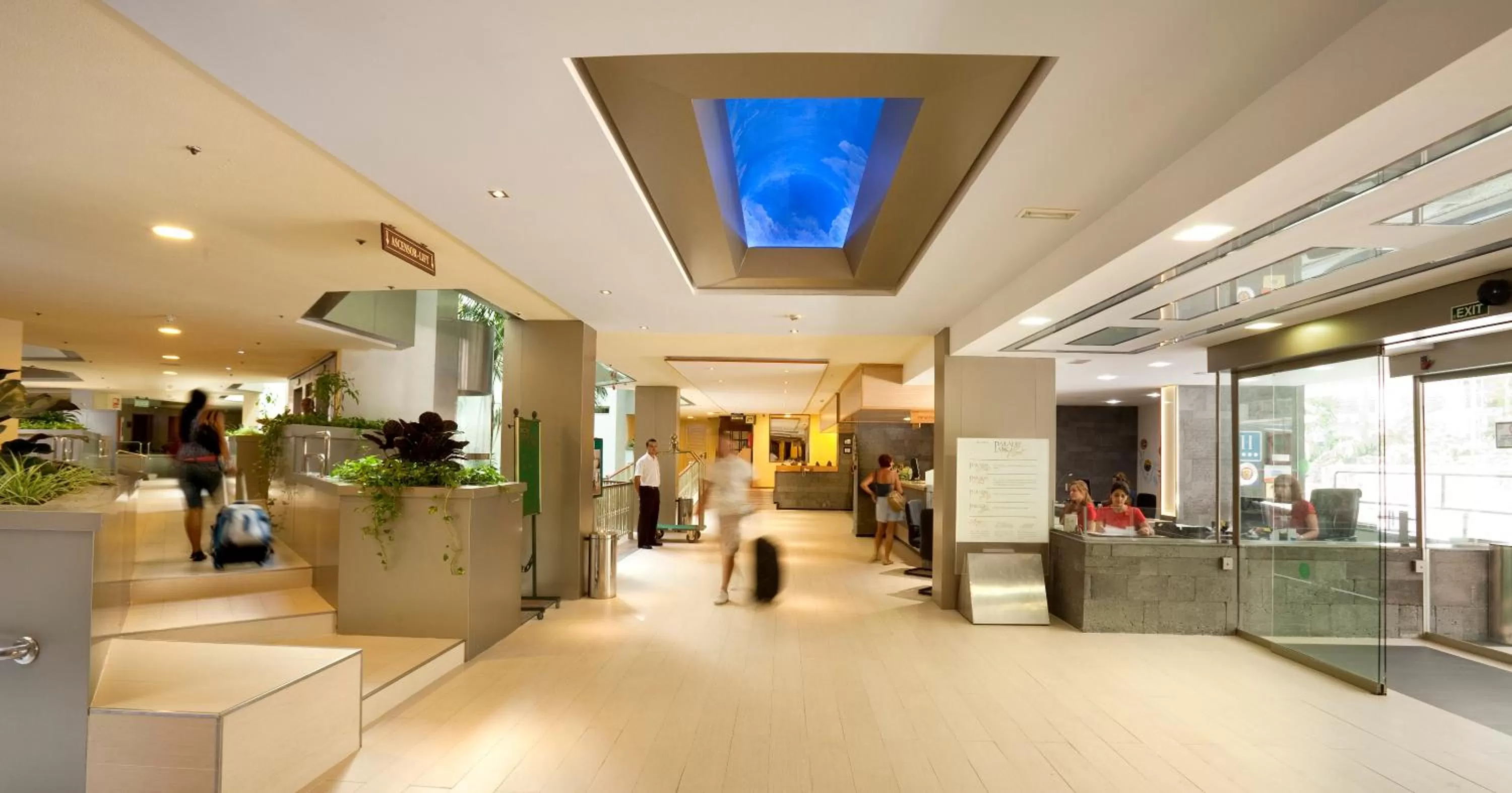 Lobby or reception in Paradise Park Fun Lifestyle Hotel