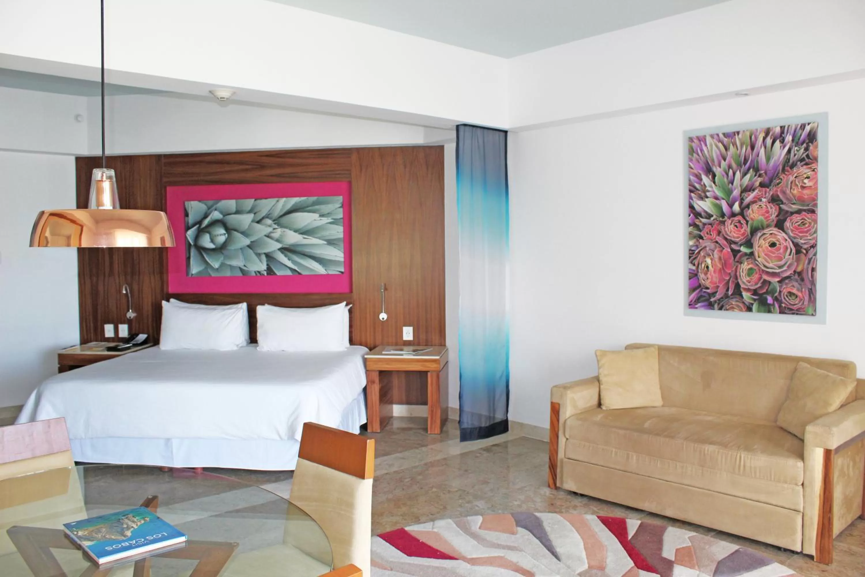 Photo of the whole room, Bed in Krystal Grand Los Cabos - All Inclusive