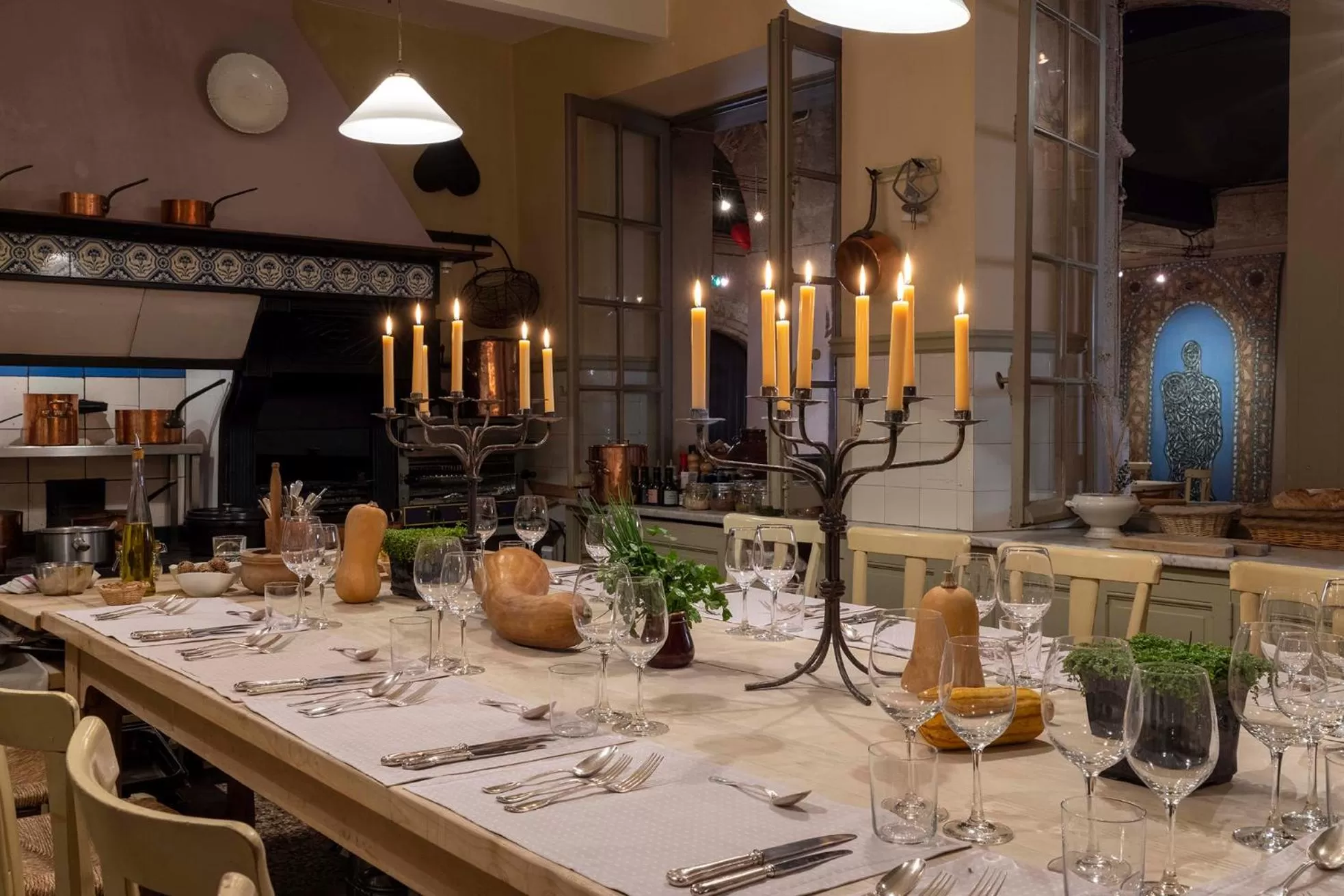 Restaurant/places to eat in La Mirande