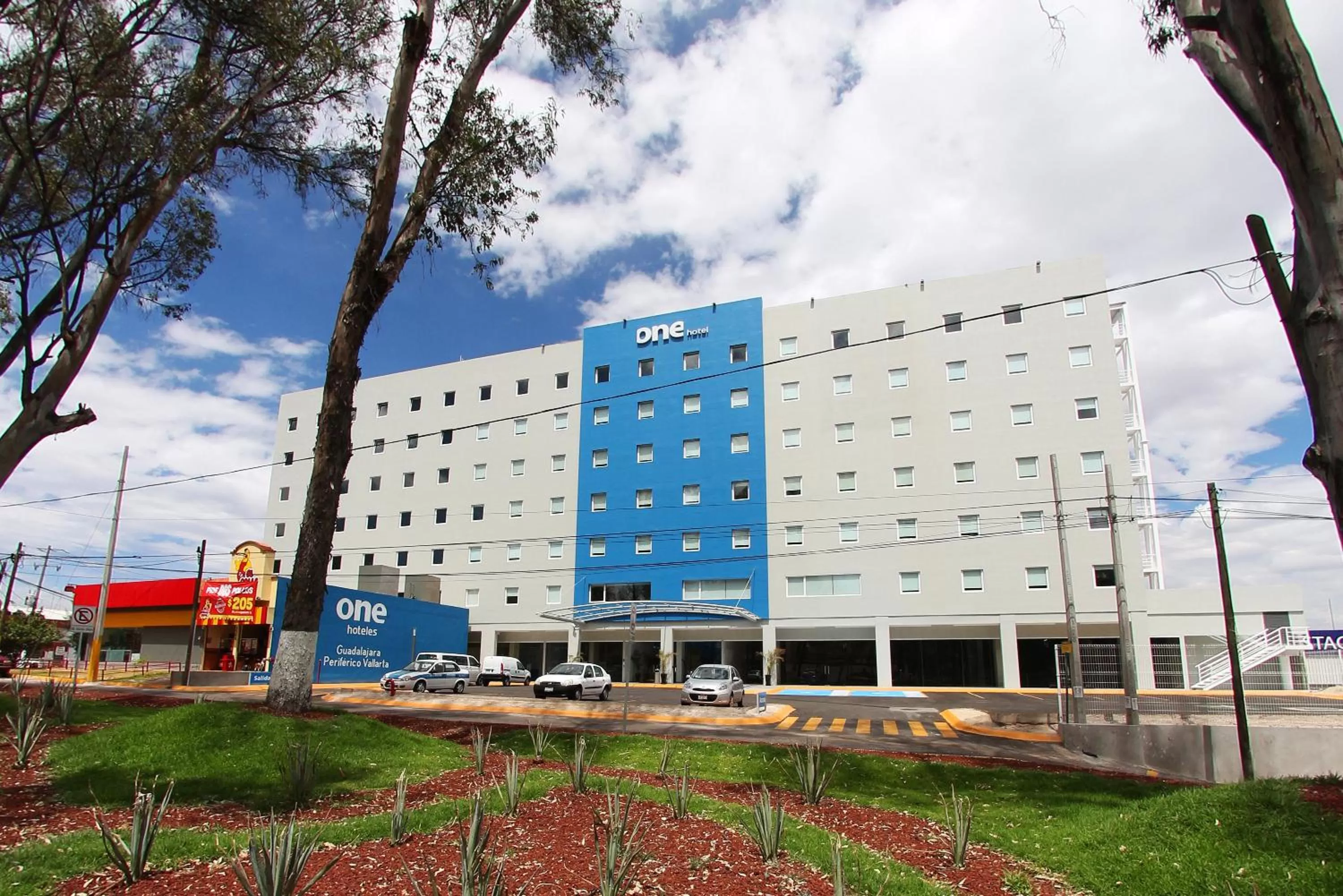 Restaurant/places to eat in One Guadalajara Periferico Poniente