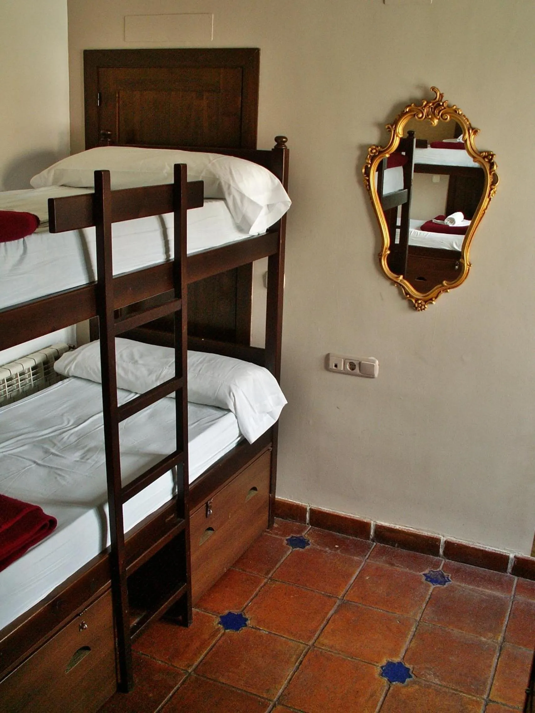 bunk bed, Bed in Oasis Backpackers' Hostel Granada