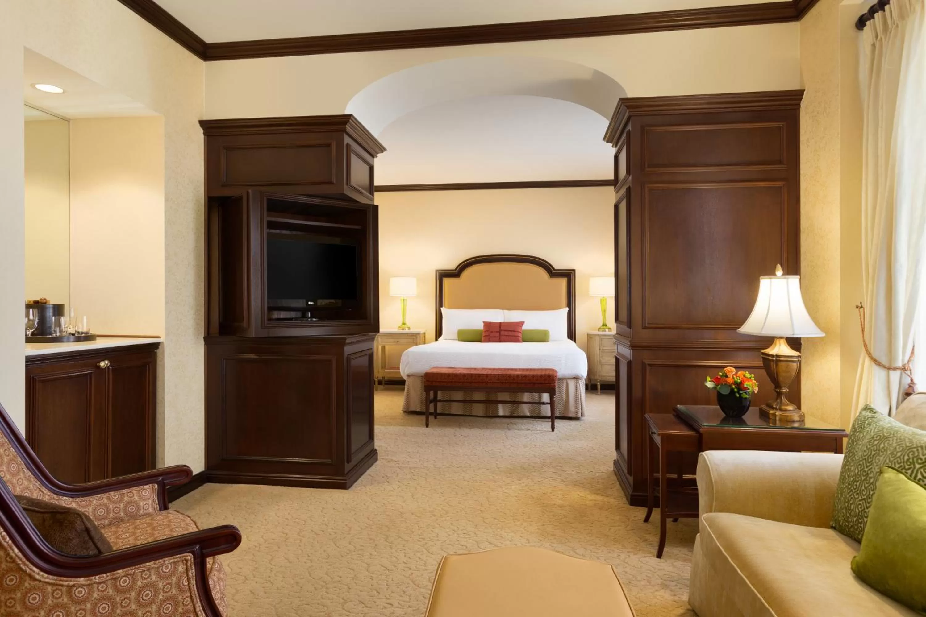 Photo of the whole room, Bed in Hotel Du Pont