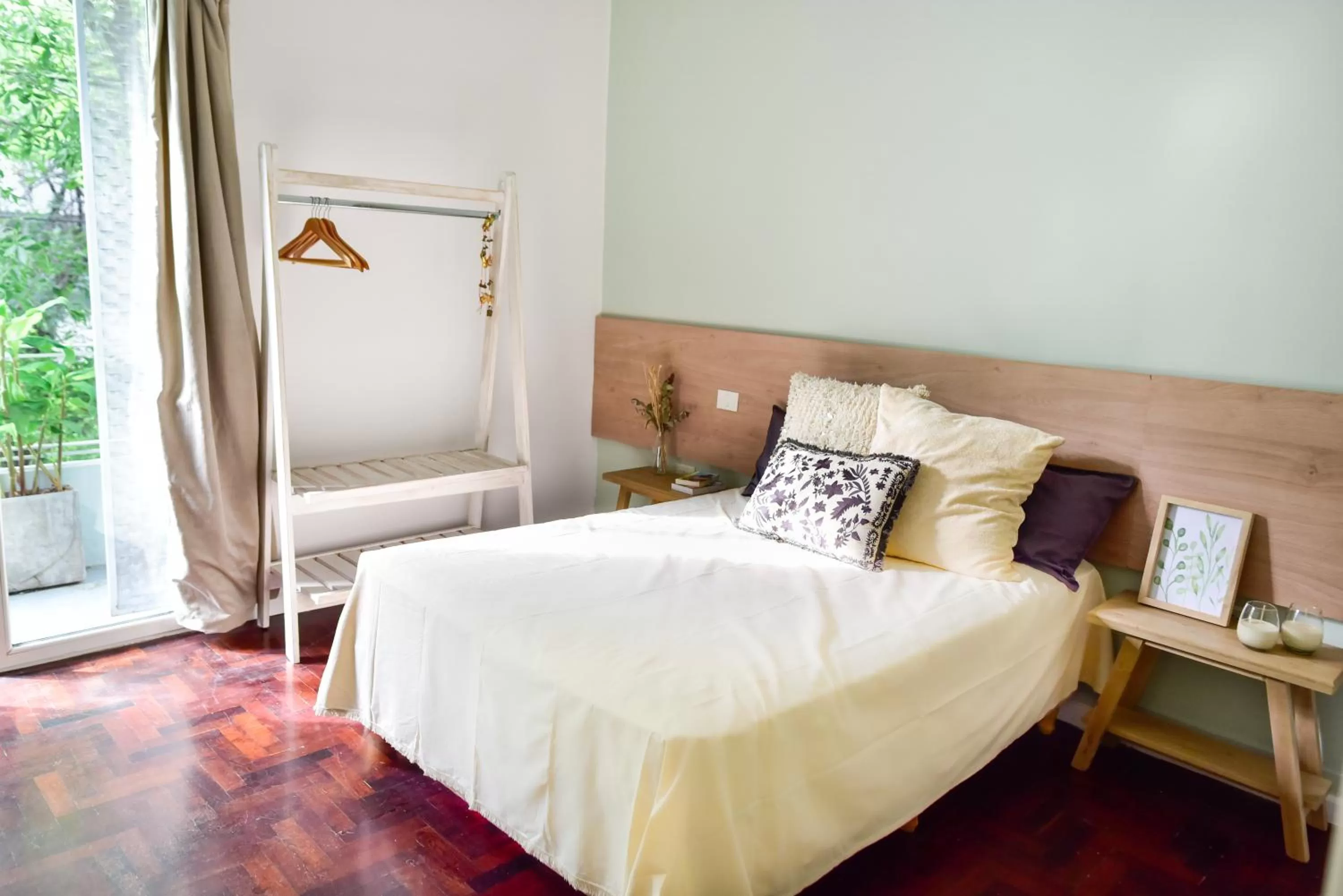 Photo of the whole room, Bed in Casa Caravan - Plant Based Concept House