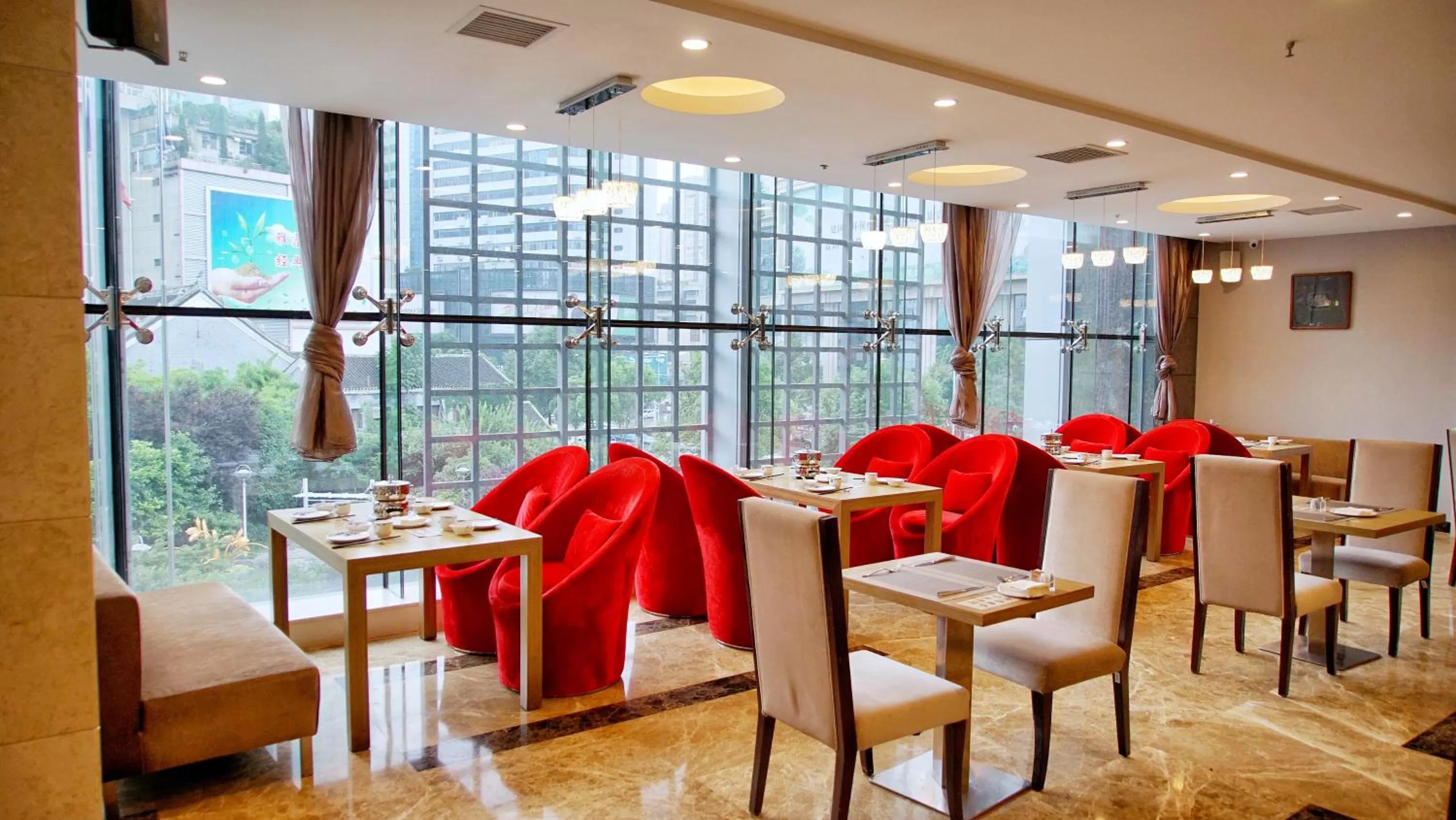 Restaurant/places to eat in Novotel Guiyang Downtown
