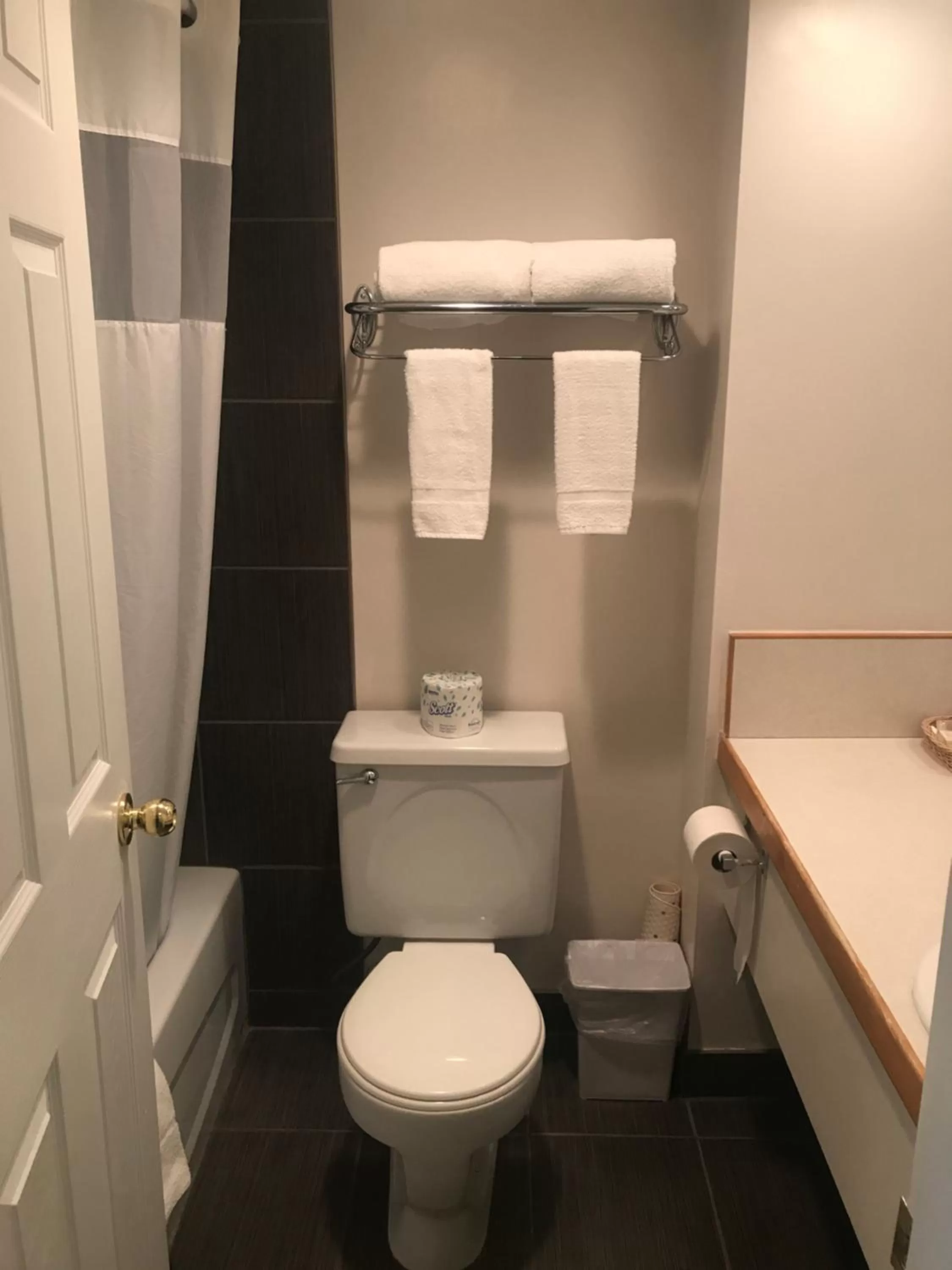 Bathroom in Bear Country Inn