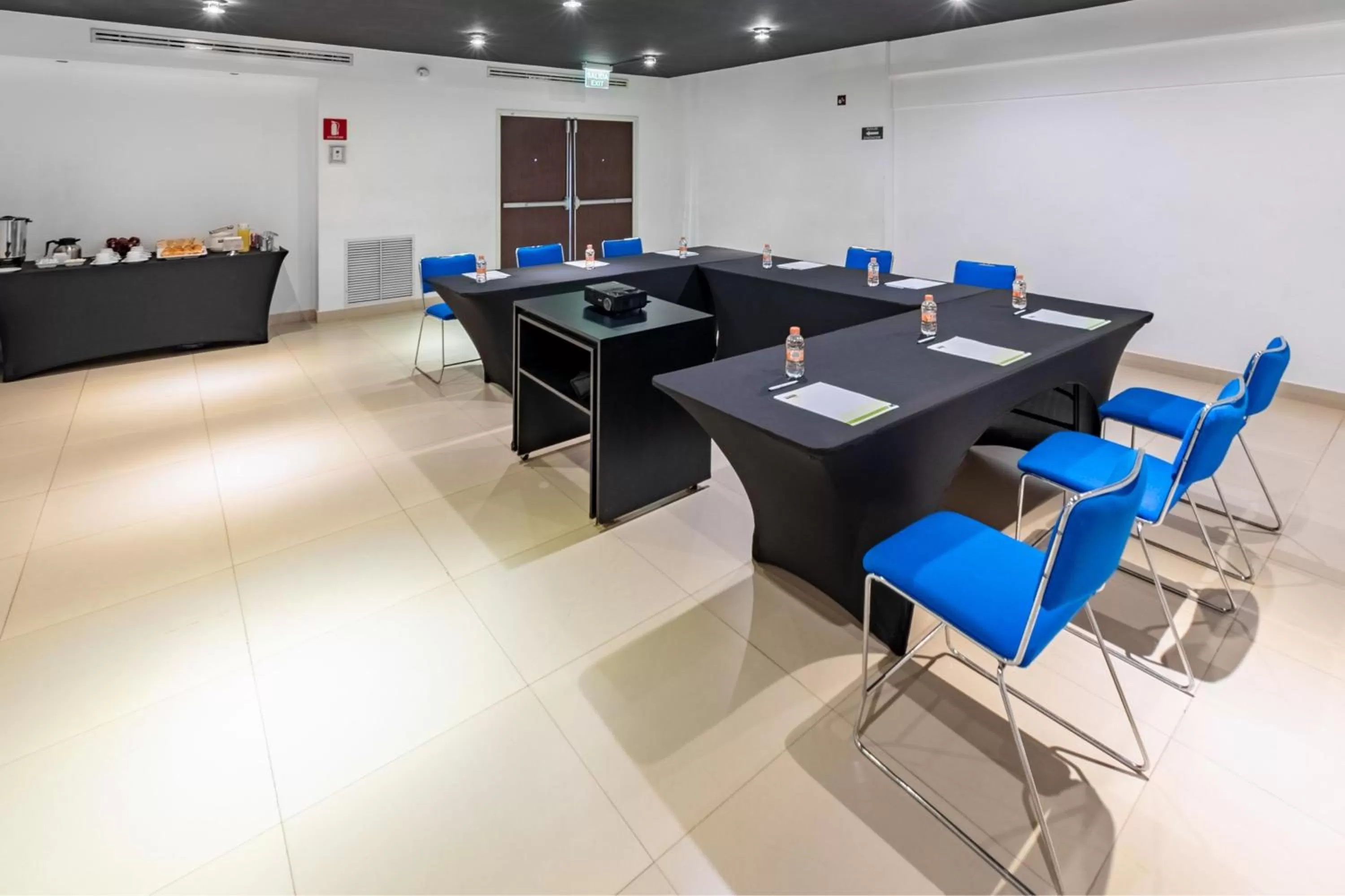 Meeting/conference room in City Express Junior by Marriott Veracruz Aeropuerto