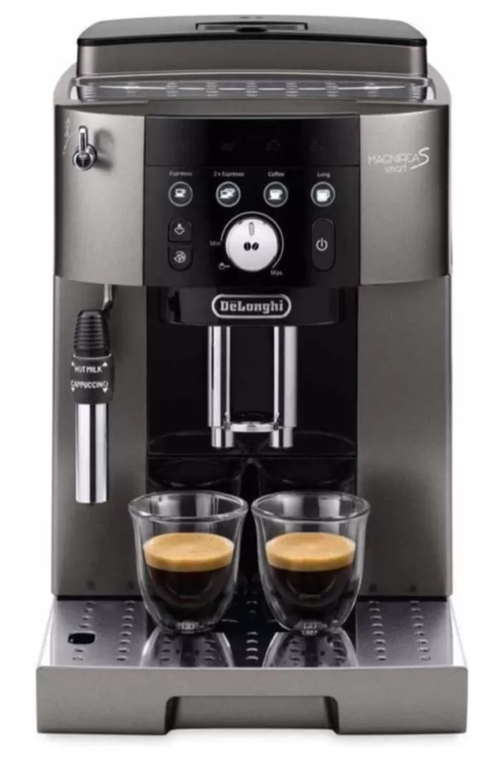 Coffee/tea facilities in bnbheerhugowaard wooden