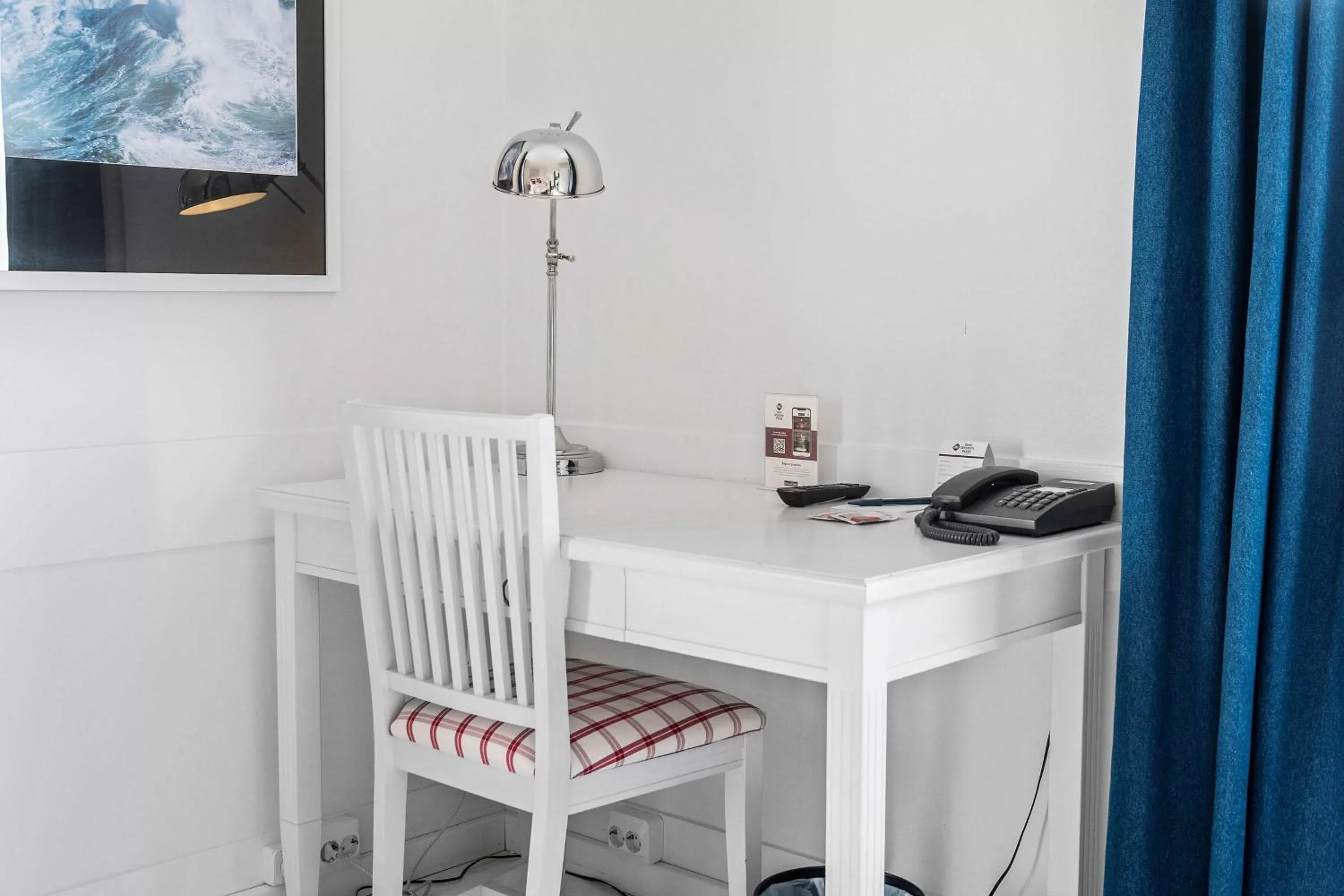 Photo of the whole room in Best Western Plus Edward Hotel