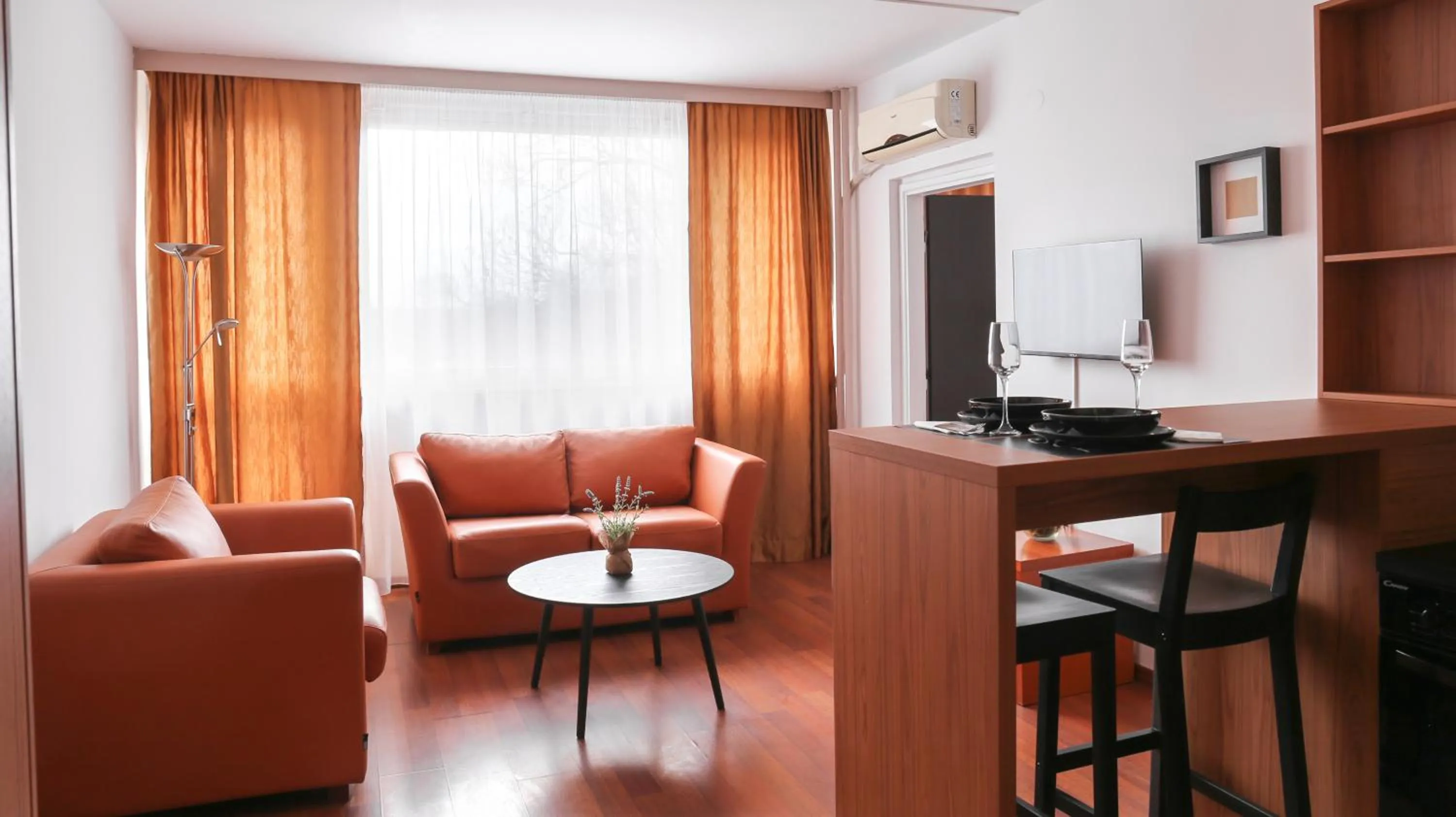 TV and multimedia in Hotel Srbija-FREE PARKING